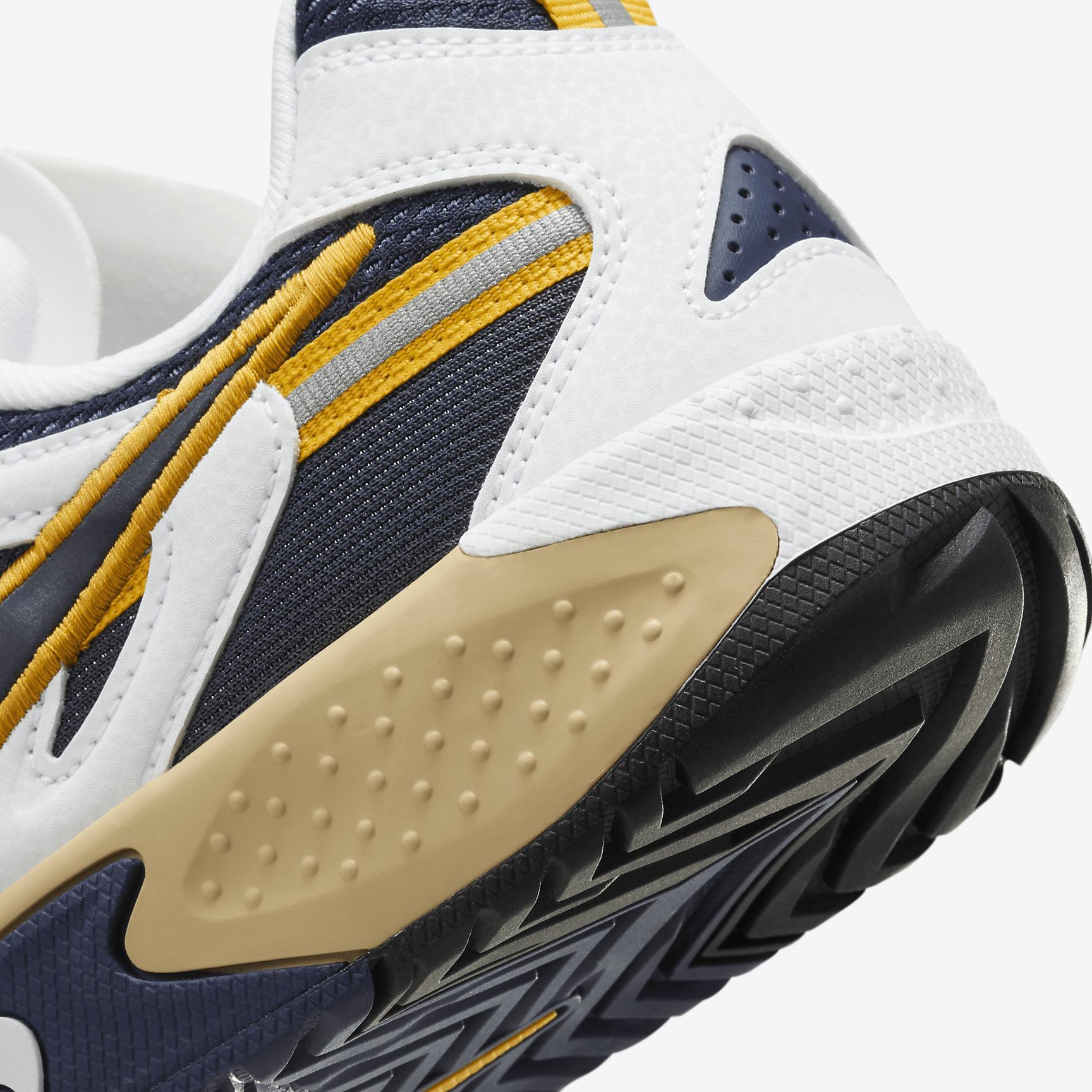 Nike Women's JAM Shoes Product Image