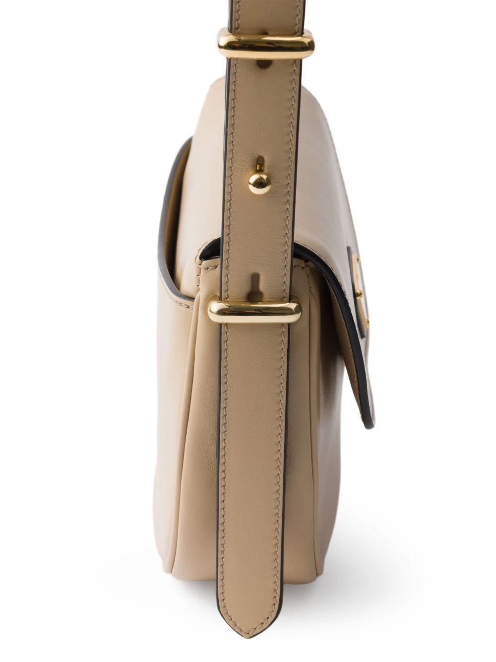 Arqué leather shoulder bag Product Image
