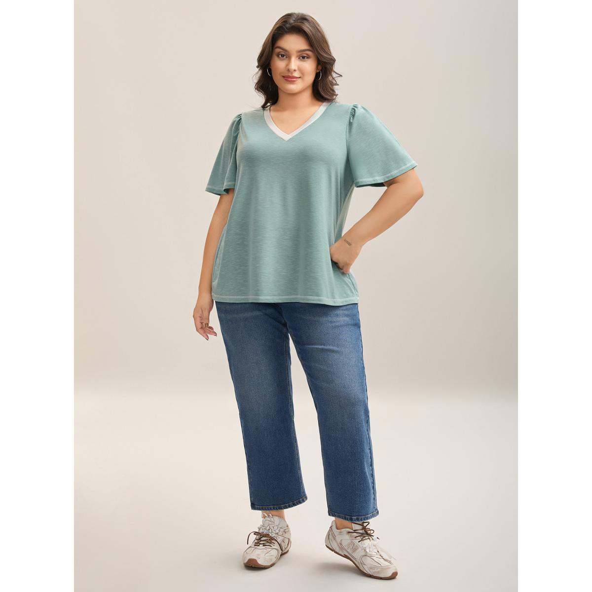 Plus Size Color Contrast Bamboo Textured T-Shirt Greenbean Women Leisure Gathered V-neck Casual T-shirts BloomChic 22-24/3X Product Image