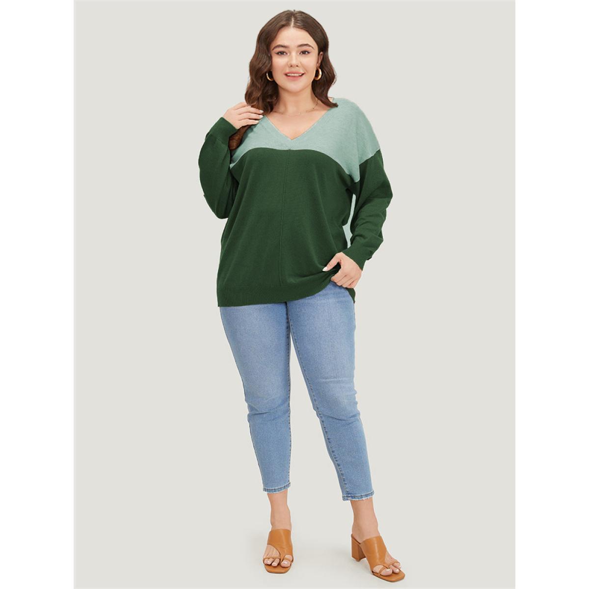 Plus Size Supersoft Essentials Colorblock Two Tone Patchwork V Neck Pullover Green Women Leisure Loose Long Sleeve V-neck Casual Pullovers BloomChic 28/5X Product Image