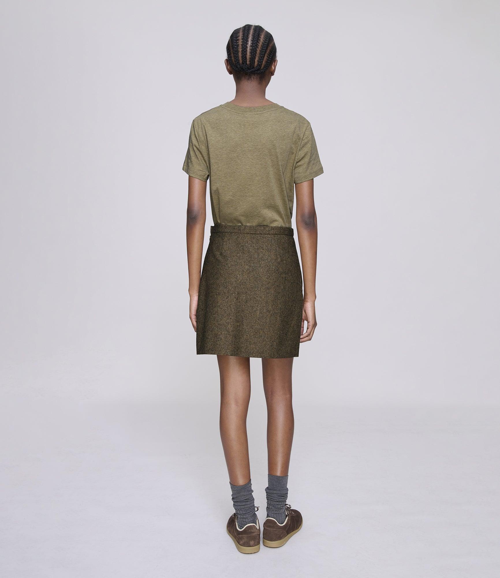 Standard Item T-shirt (M) Male Product Image