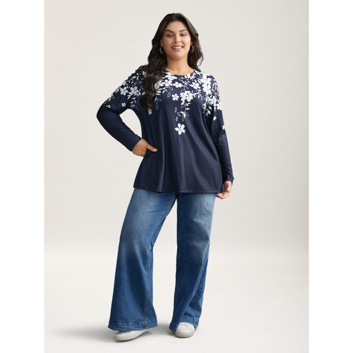 Plus Size Round Neck Boho Print T-Shirt Indigo Women Casual Contrast Natural Flowers Round Neck Everyday T-shirts BloomChic 26/4X Product Image