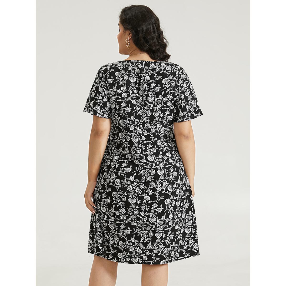 Plus Size Silhouette Floral Print V Neck Ruffles Lace Panel Dress BlackFlower Women Elegant Printed V-neck Short sleeve Curvy Midi Dress BloomChic 18-20/2X Product Image