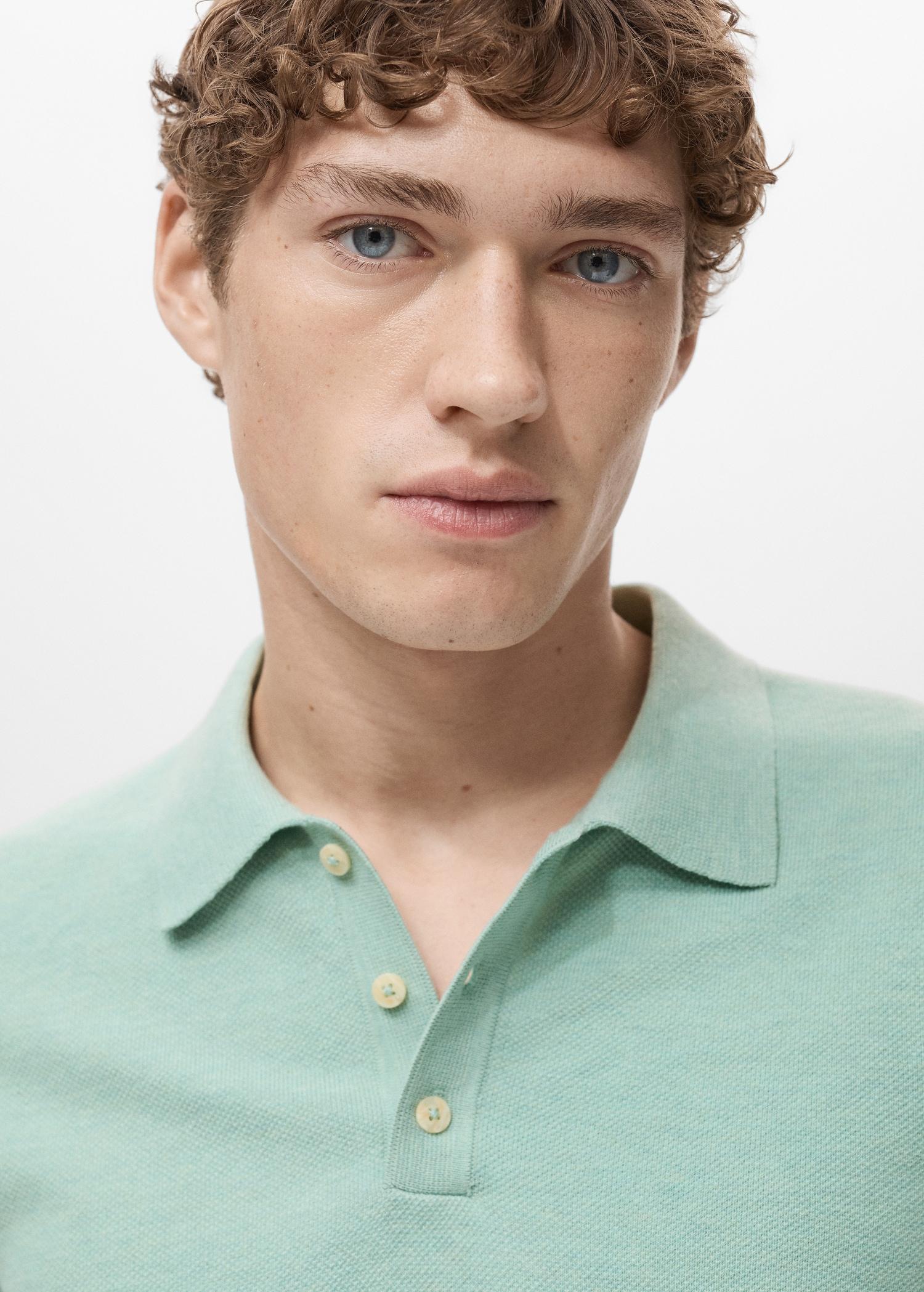 Fine-knit cotton polo shirt - Men | MANGO USA Product Image