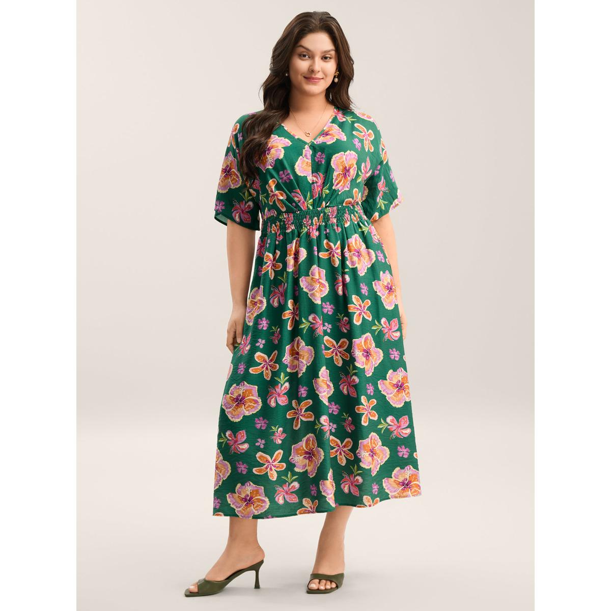 Plus Size Large Floral Print Shirred Waist Midi Dress DarkGreen Women V-neck Short sleeve Curvy BloomChic 10/M Product Image