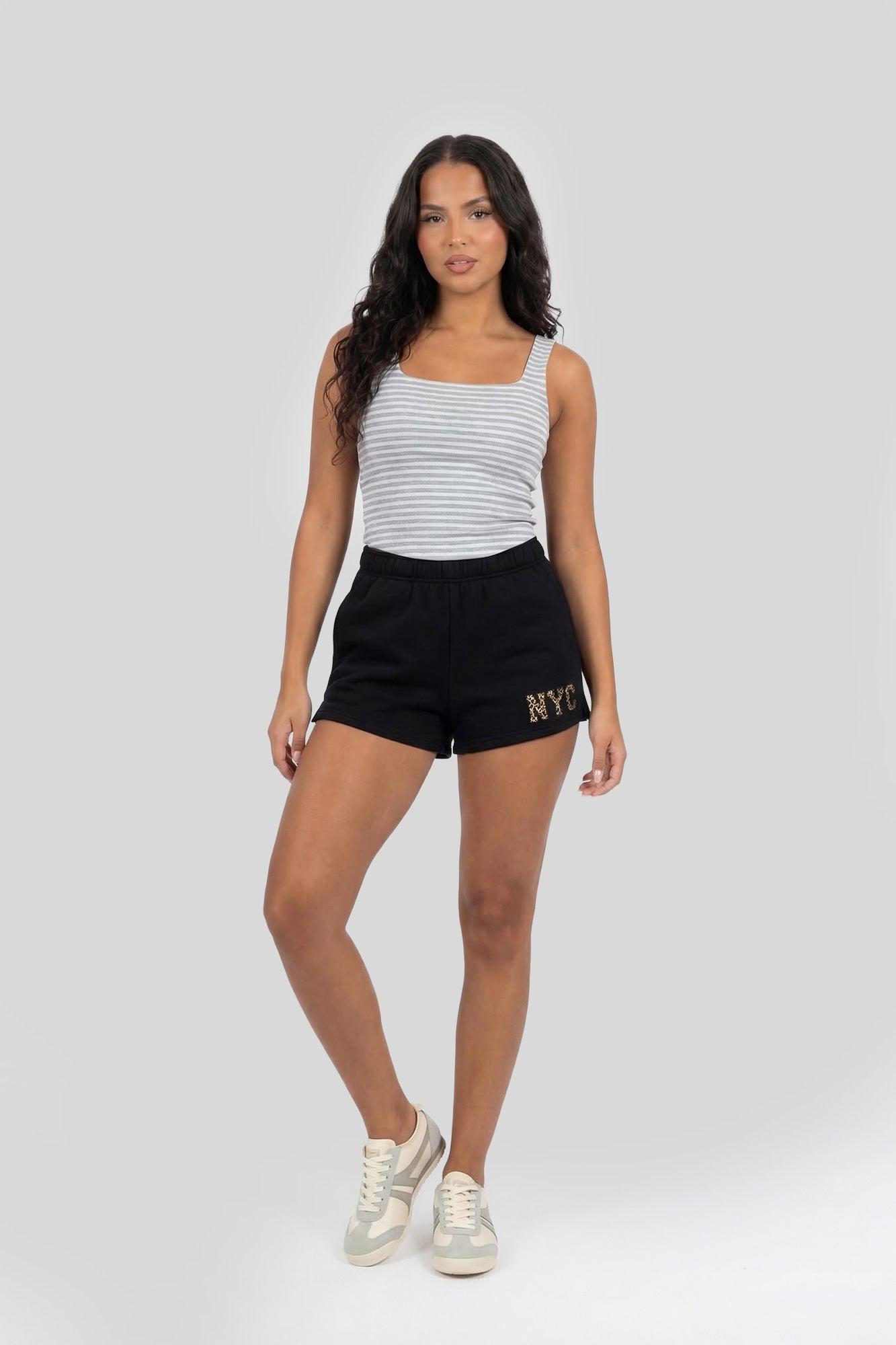 Graphic Fleece Short Female Product Image