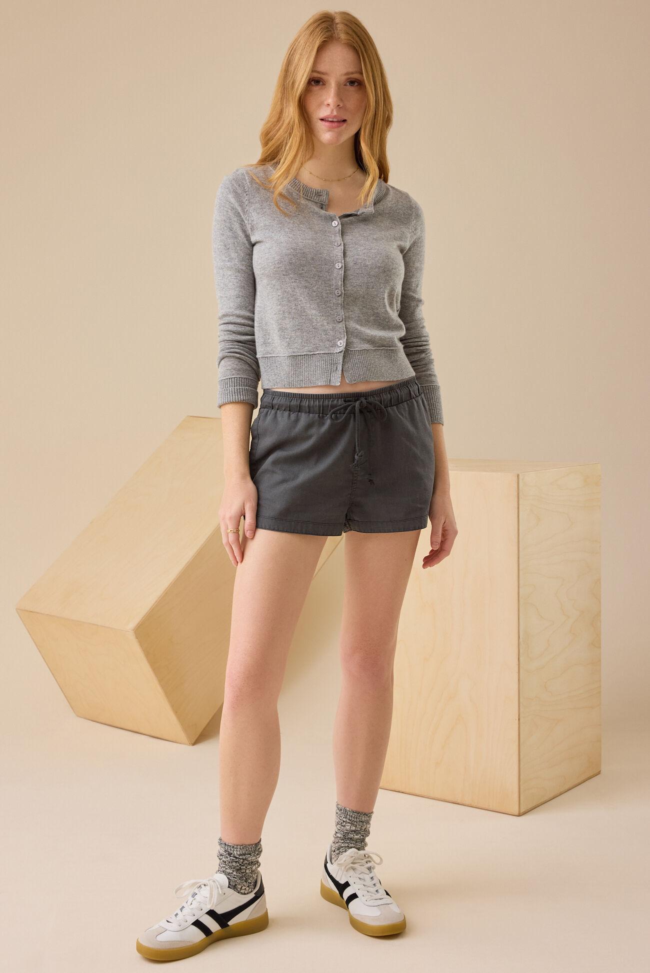 Logan Linen Shorts Product Image