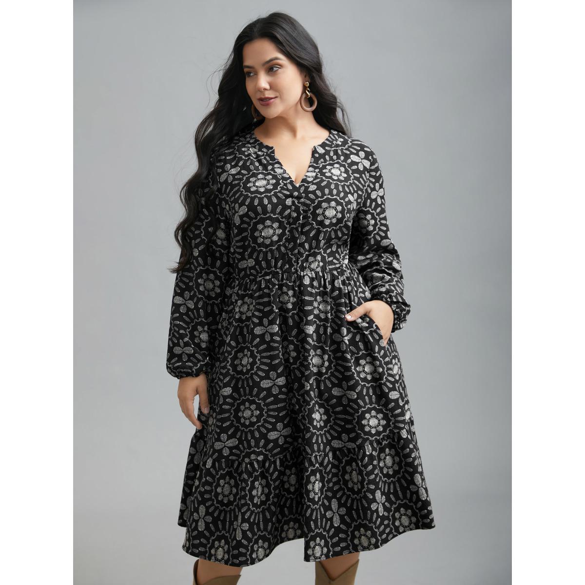 Plus Size Notched Collar Print Tiered Midi Dress Black Women Resort Non Flat collar with V-notch Elbow-length sleeve Curvy BloomChic 26/4X Product Image