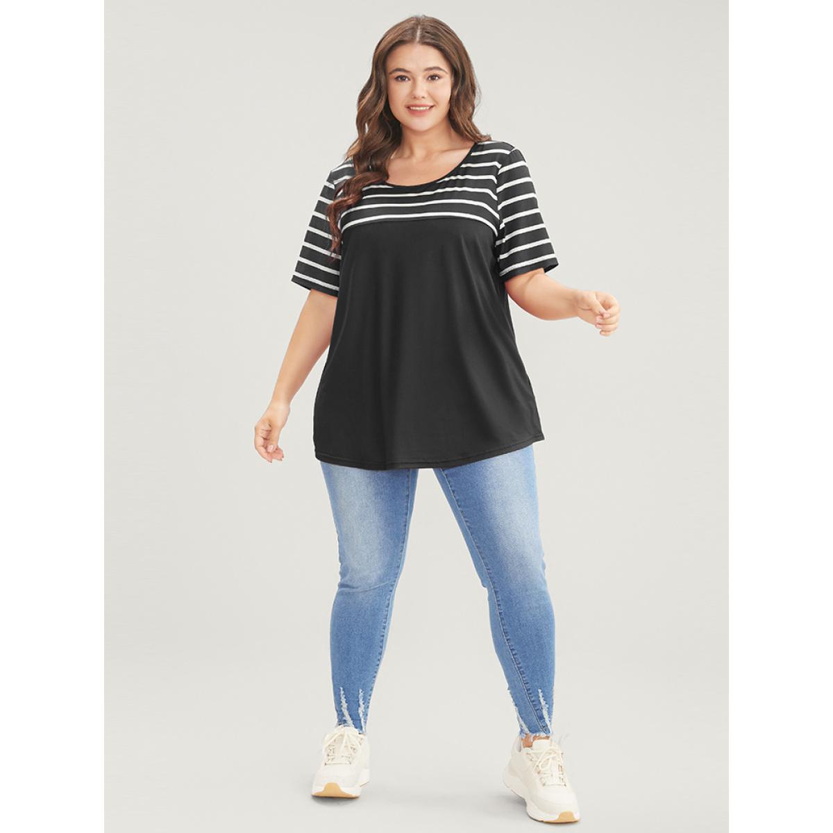Plus Size Striped Contrast Round Neck T-shirt Black Women Casual Striped Round Neck Dailywear T-shirts BloomChic 28/5X Product Image