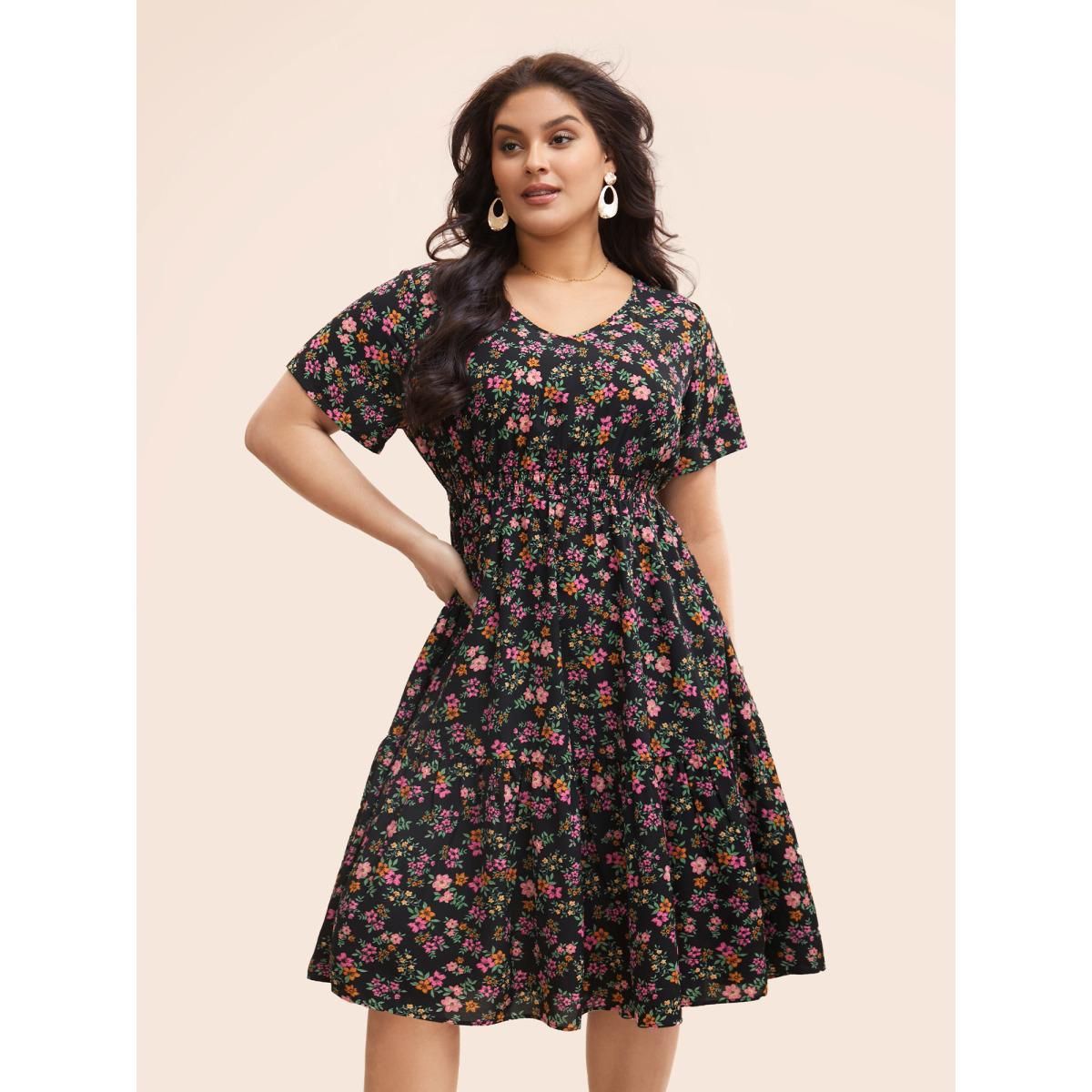 Plus Size V Neck Ditsy Floral Shirred Dress Black Women Elegant Shirred V-neck Short sleeve Curvy BloomChic 12/L Product Image
