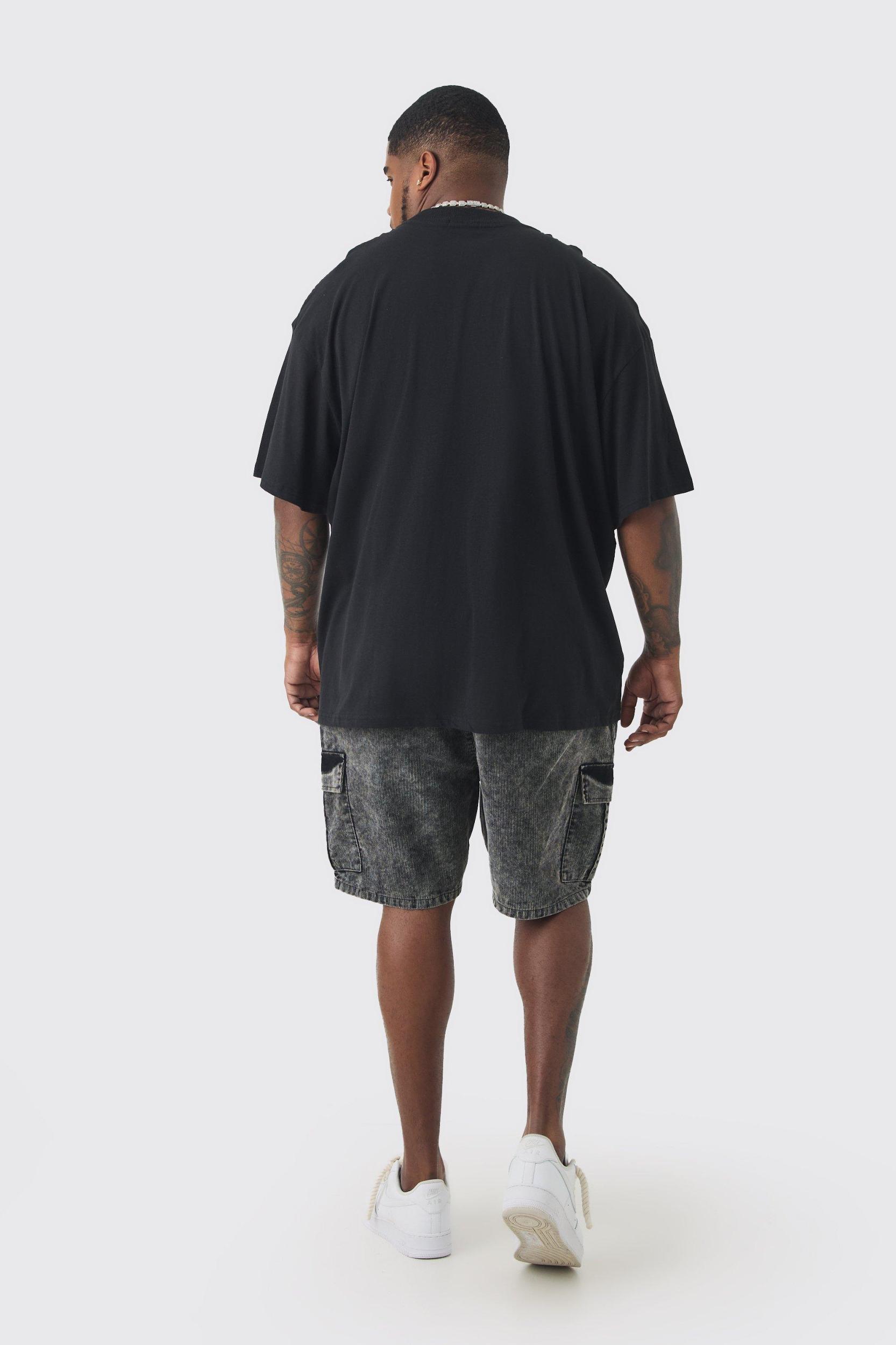 Plus Oversized Floral Mask T-shirt | boohooMAN USA Product Image