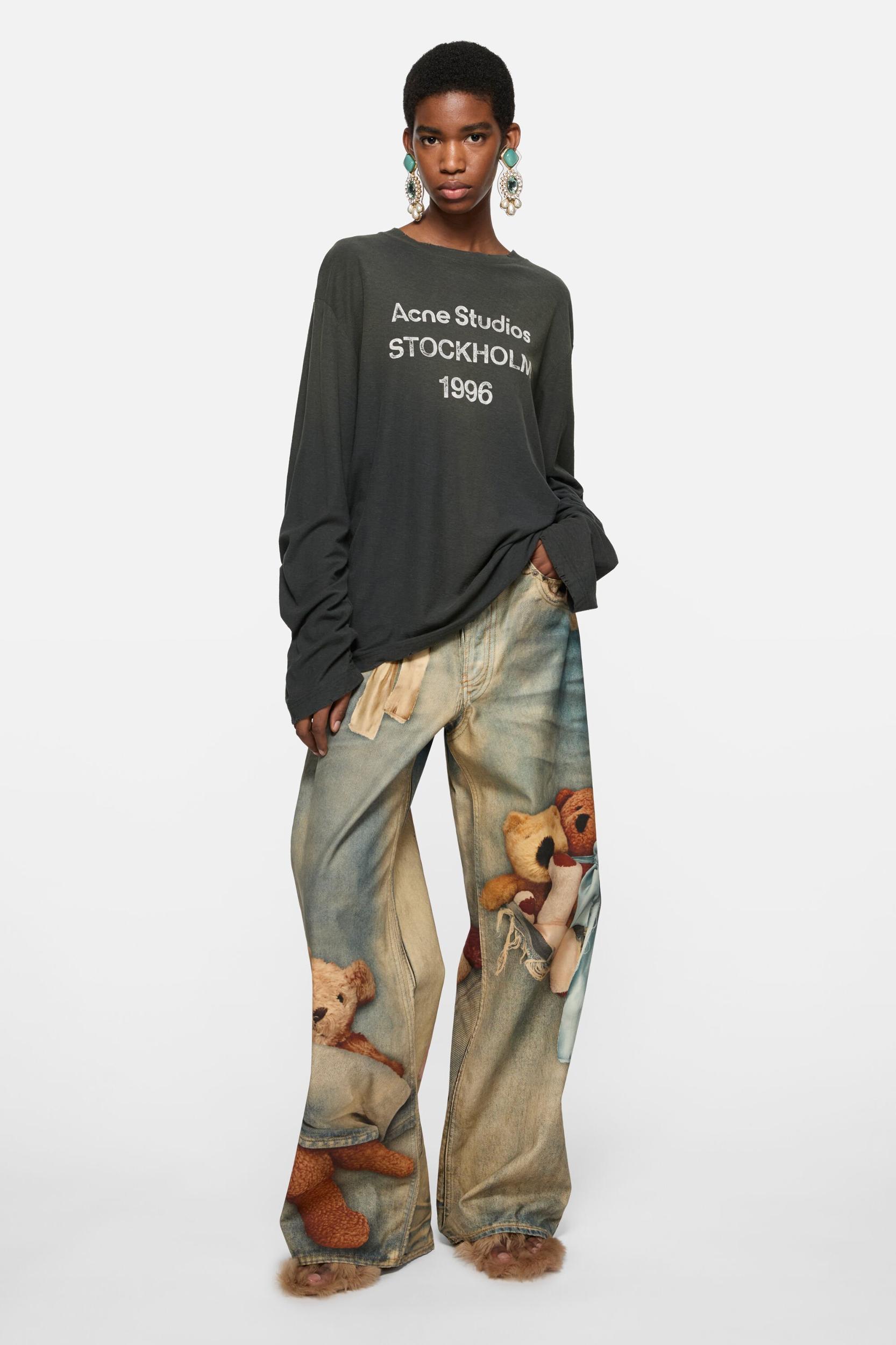 Logo t-shirt - Relaxed fit Product Image