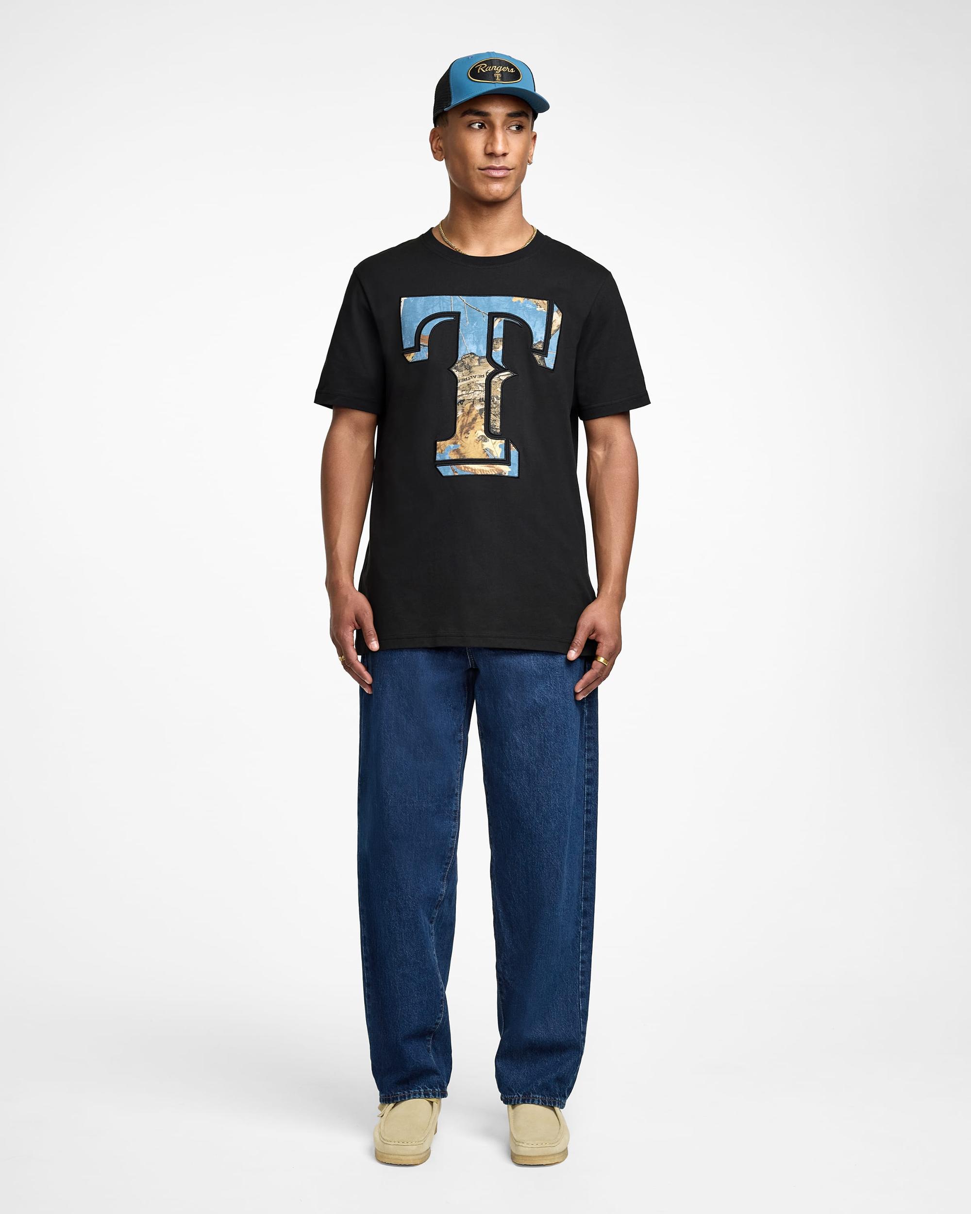 Atlanta Braves Black Realtree T-Shirt Male Product Image