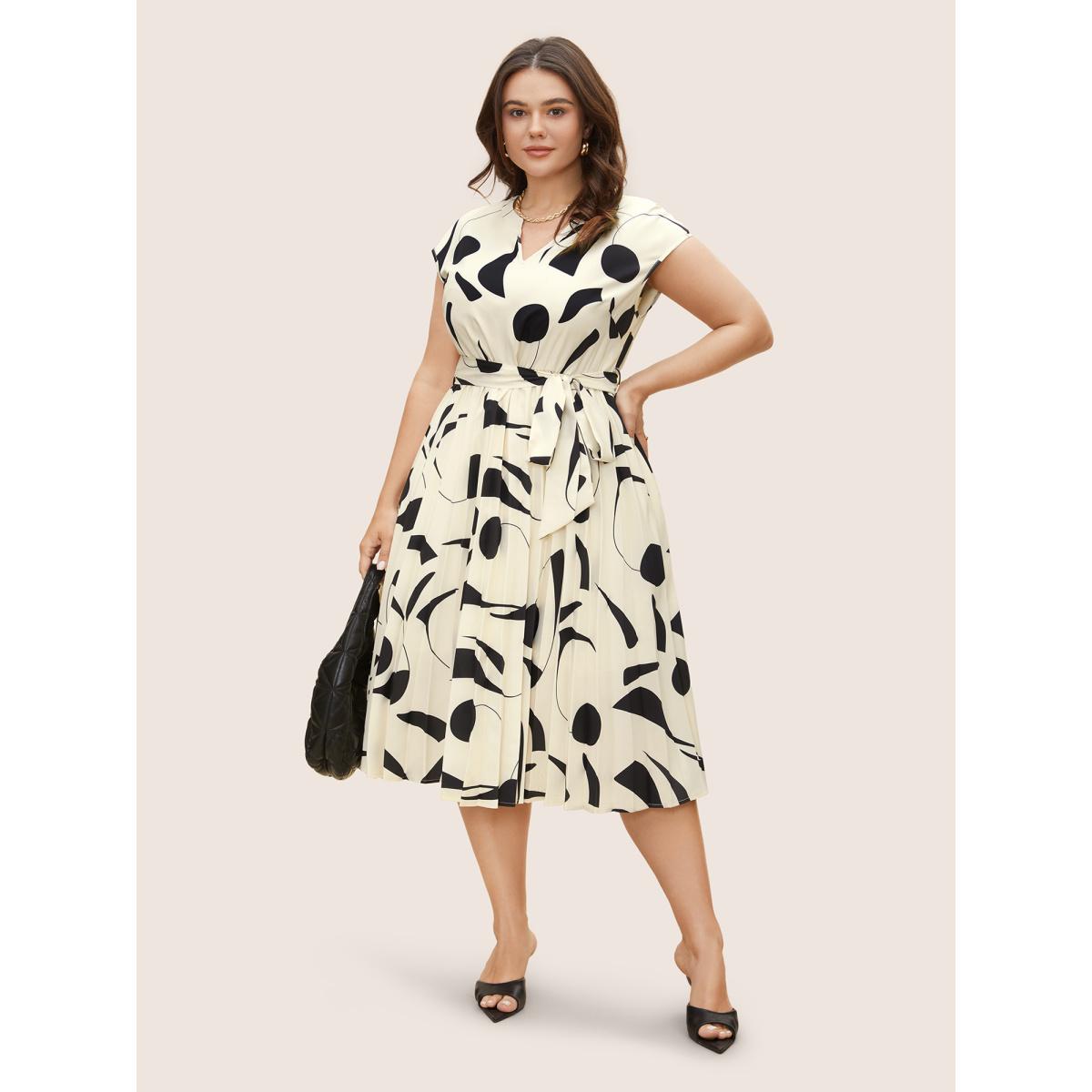 Plus Size Silhouette Floral Print Cap Sleeve Midi Dress Ivory Women At the Office Belted Flat collar with V-notch Cap Sleeve Curvy BloomChic 28/5X Product Image