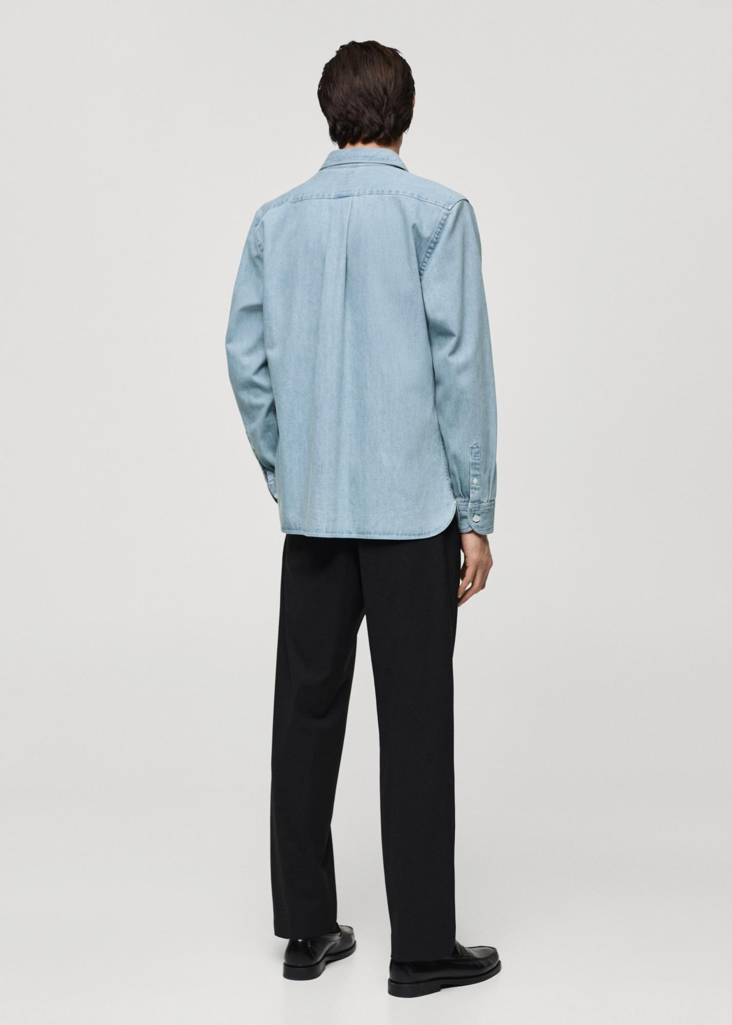 Regular fit denim shirt - Men | MANGO USA Product Image