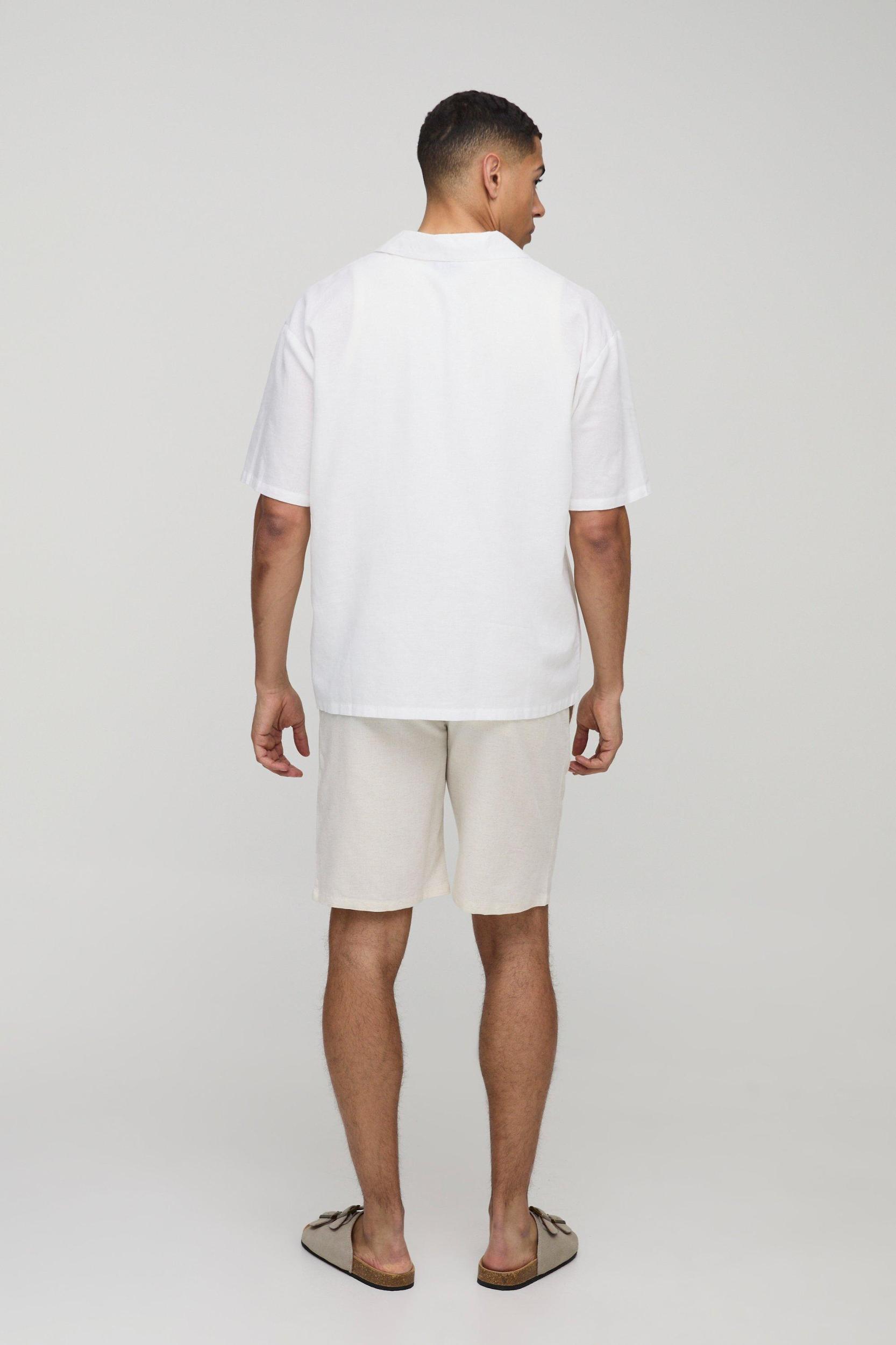 Elasticated Waist Relaxed Fit Mid Length Linen Blend Short | boohooMAN USA Product Image