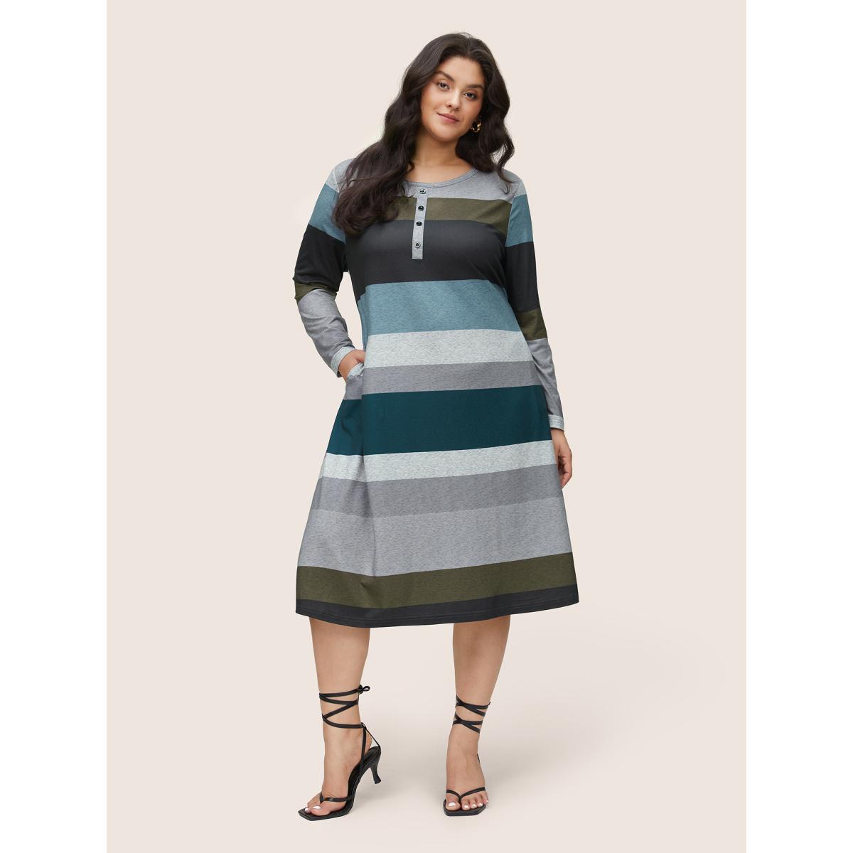 Plus Size Colorblock Contrast Button Detail Pocket Dress DarkGreen Women Casual Printed Round Neck Long Sleeve Curvy Midi Dress BloomChic 22-24/3X Product Image