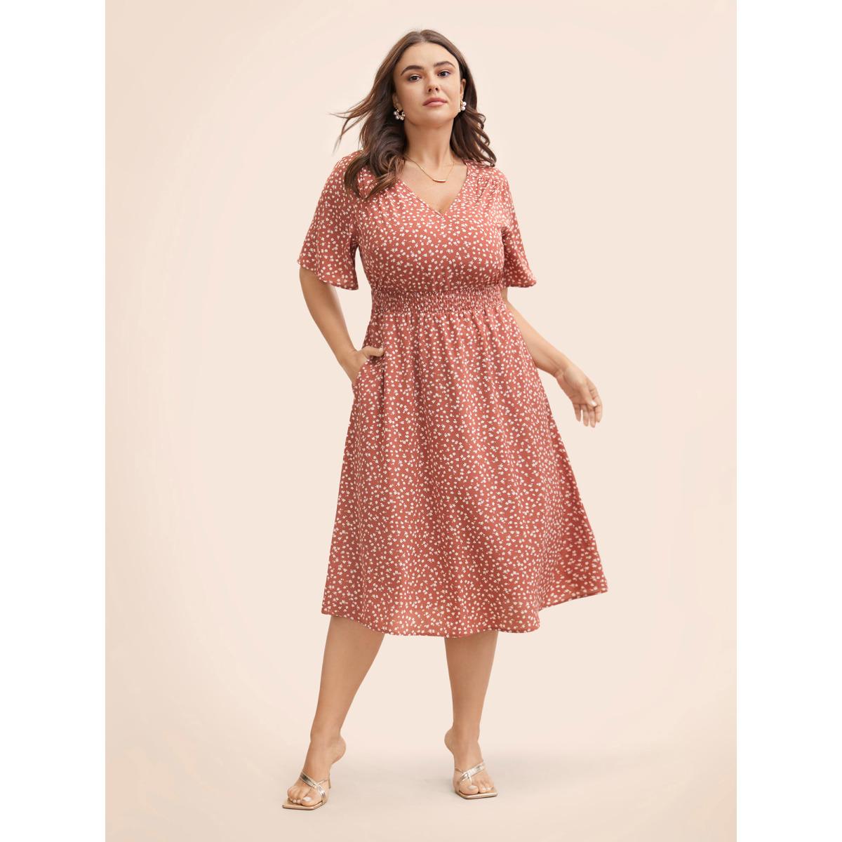 Plus Size Ditsy Floral Shirred Ruffle Sleeve Midi Dress Rouge Women Elegant Gathered V-neck Short sleeve Curvy BloomChic 14-16/1X Product Image