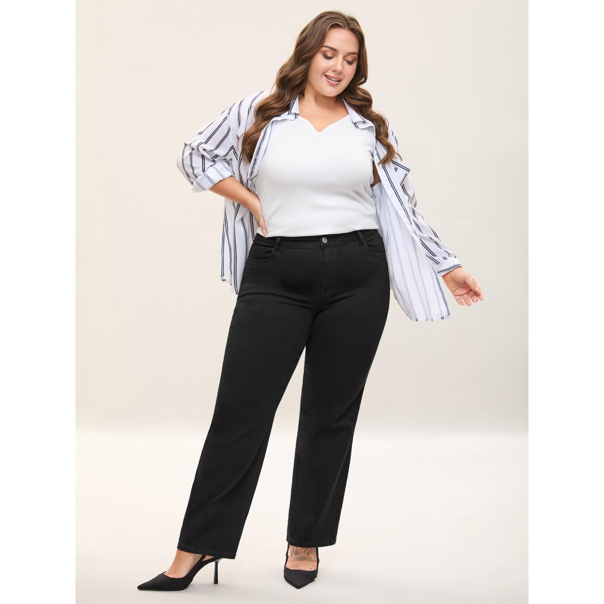 Plus Size Classic Straight-Leg High-Rise Jeans Women Denimblack Medium stretch Slanted pocket Jeans BloomChic 12/L Product Image