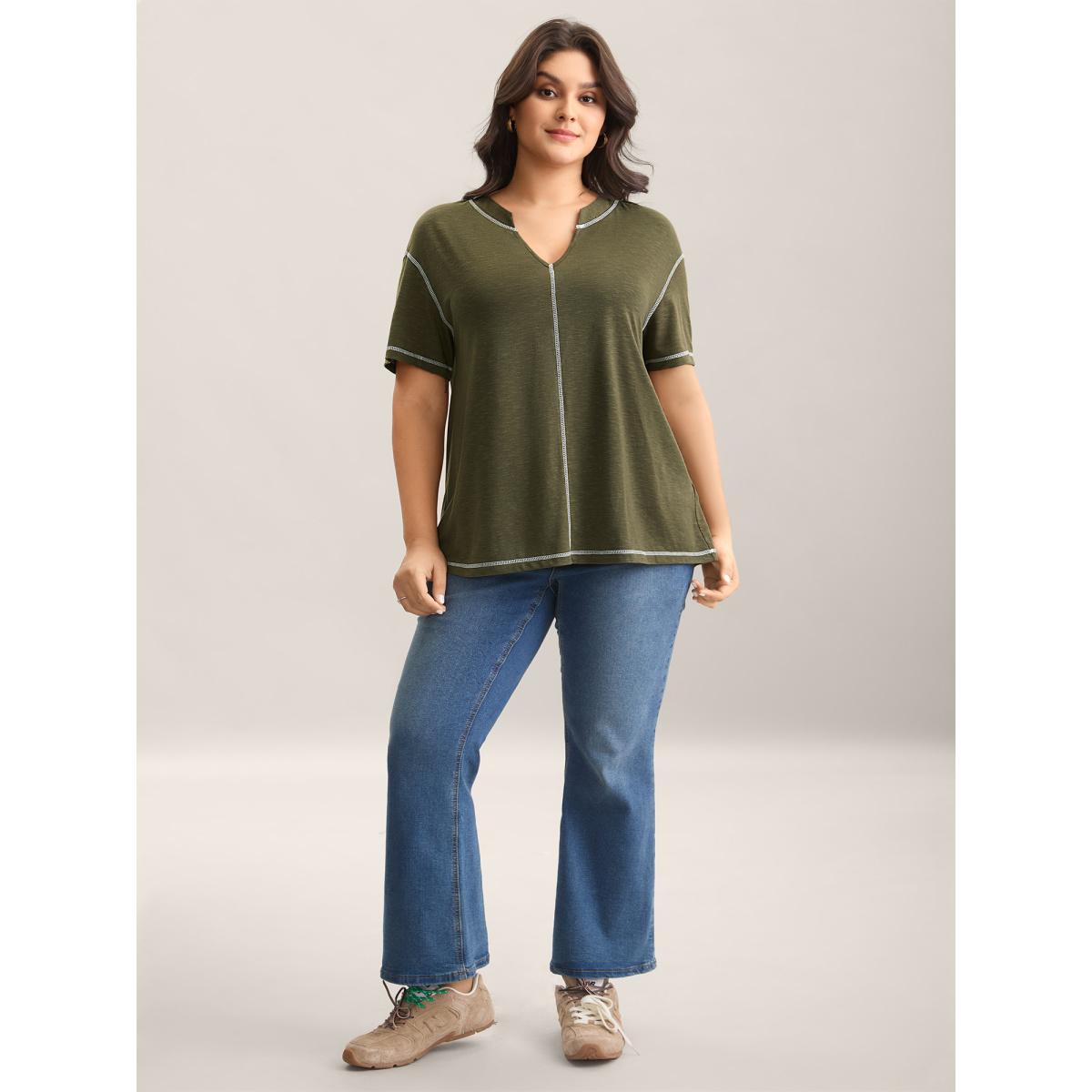 Plus Size Color Contrast Trim Notched Collar T-Shirt ArmyGreen Women Topstitching Notched collar Everyday-Casual T-shirts BloomChic 22-24/3X Product Image