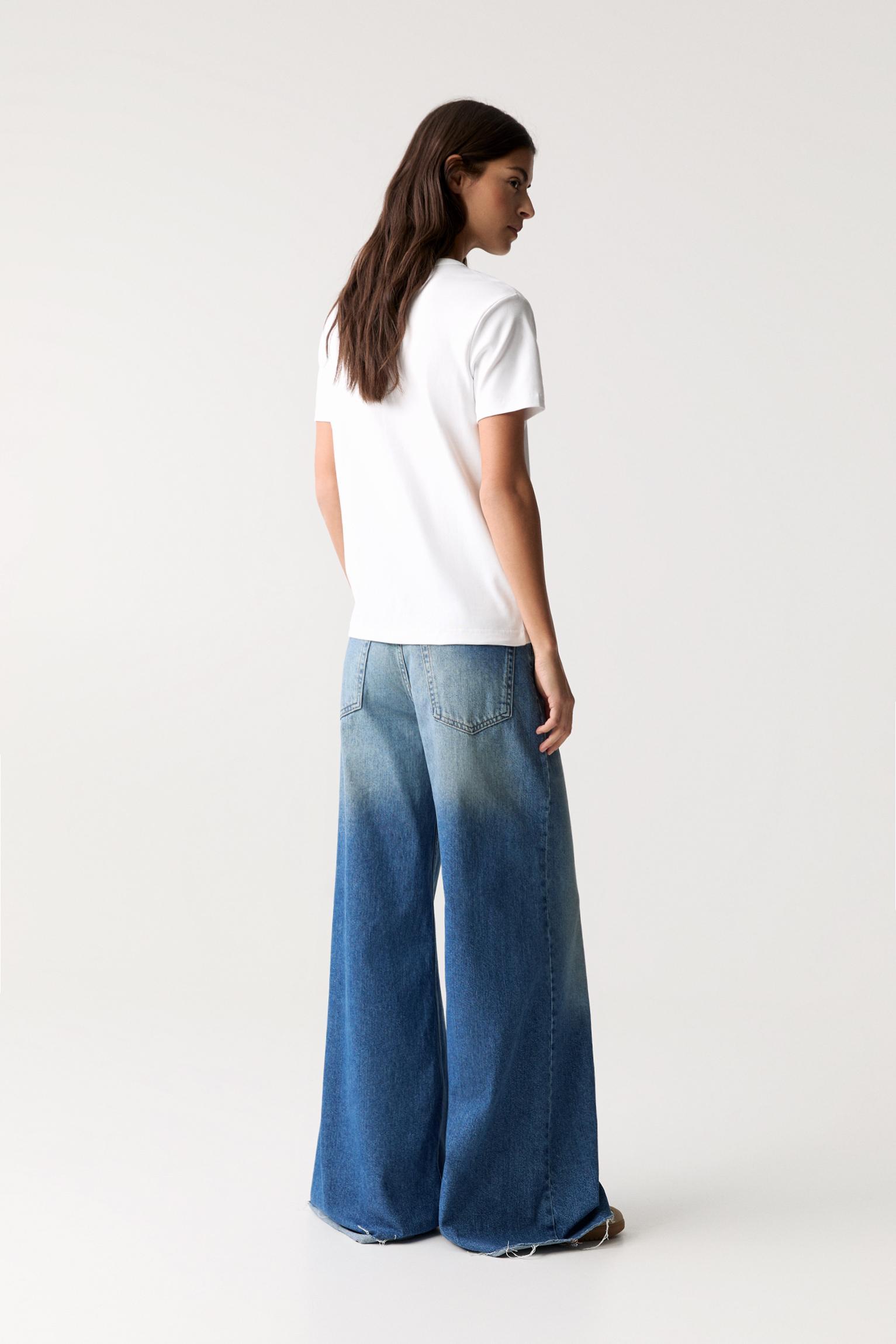 Basic short sleeve T-shirt Product Image