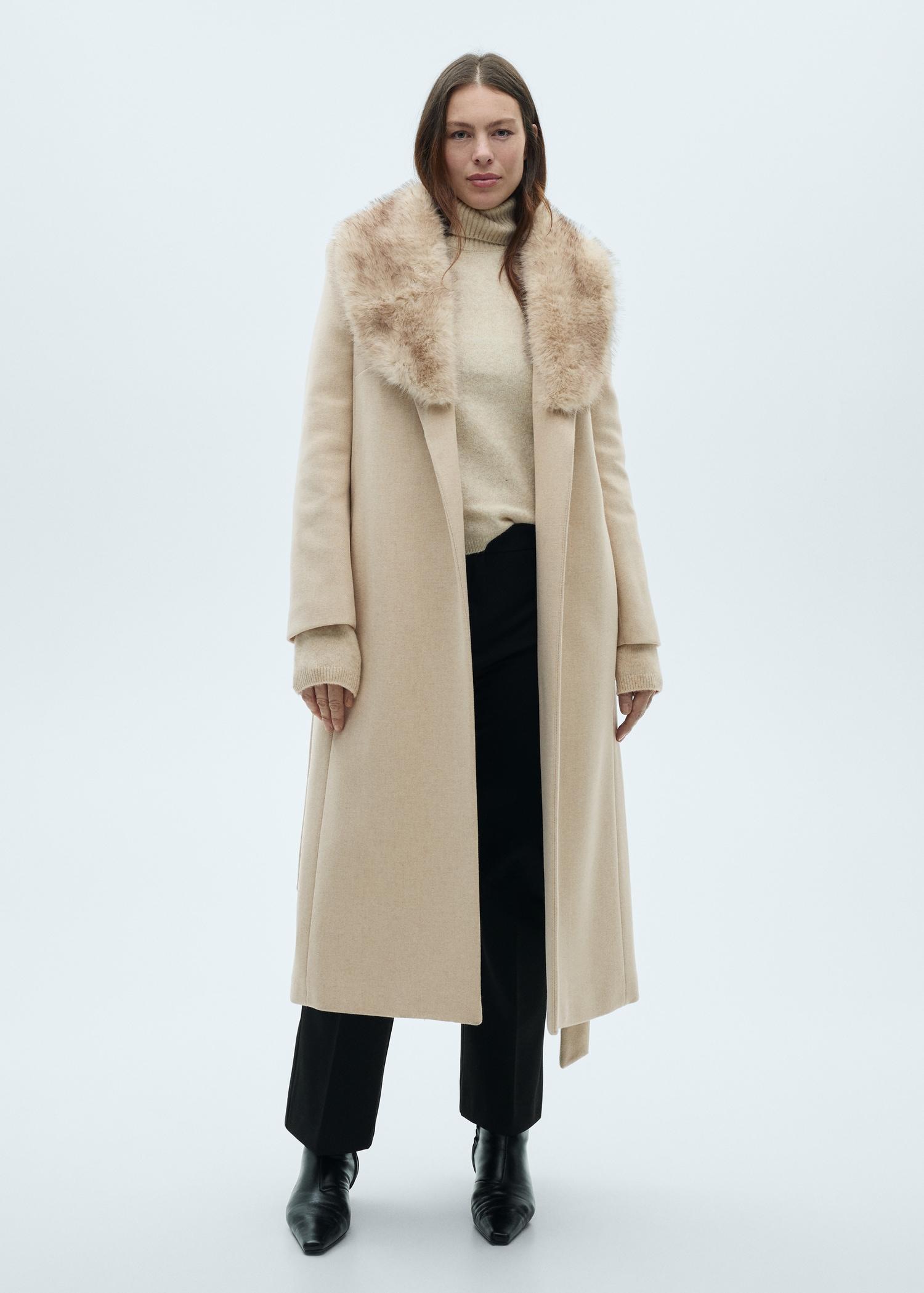 Butter wool coat with detachable collar - Women | MANGO USA Product Image