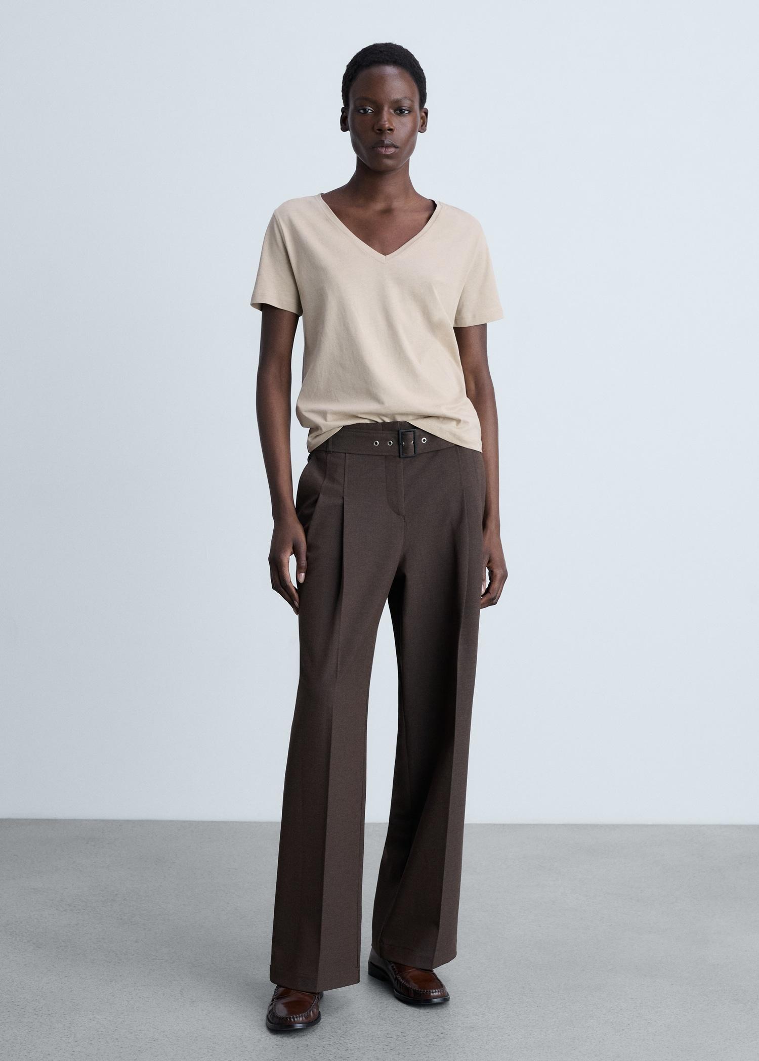 V-neck cotton T-shirt - Women | MANGO USA Product Image