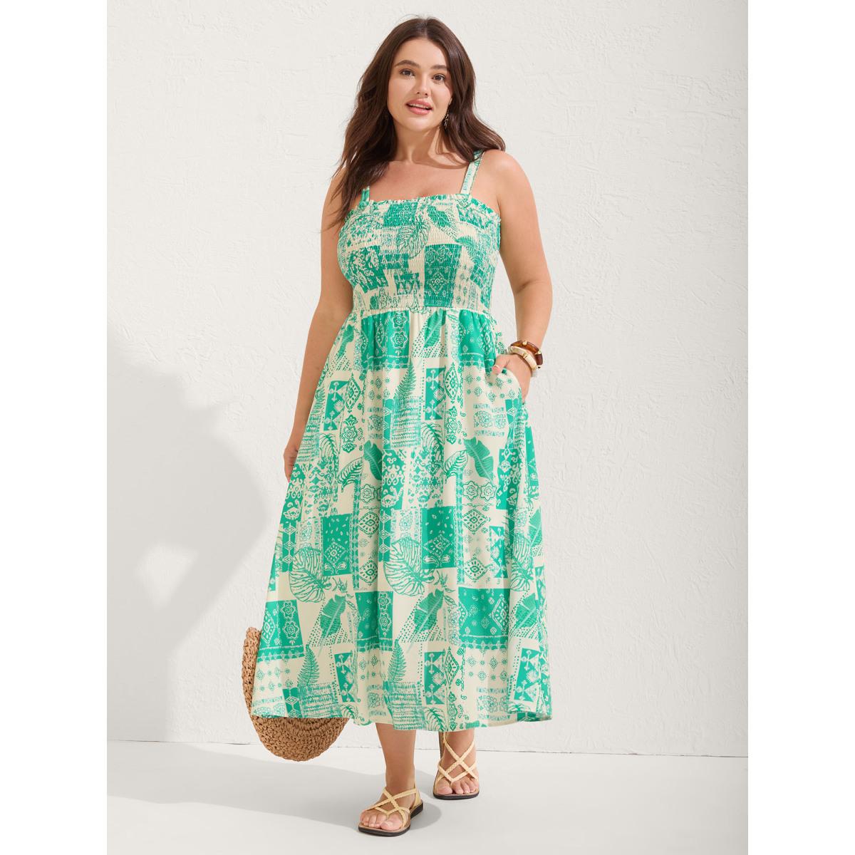 Plus Size Shirred Bodice Holiday Print Midi Dress Truegreen Women Non Sleeveless Curvy BloomChic 18-20/2X Product Image