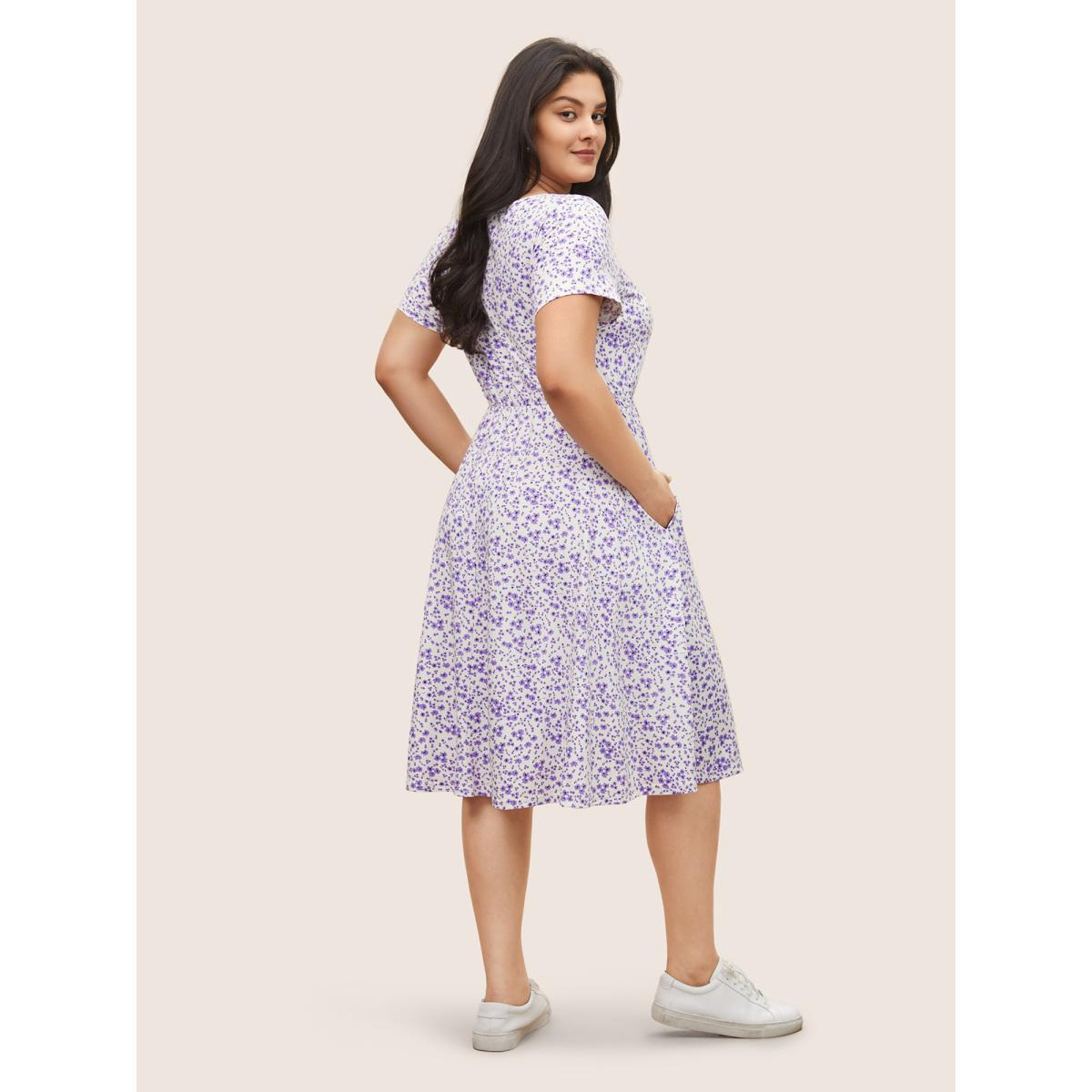 Plus Size Ditsy Floral Elastic Waist Knot Drawstring Dress Lilac Women Casual Non V-neck Short sleeve Curvy Midi Dress BloomChic 30/6X Product Image