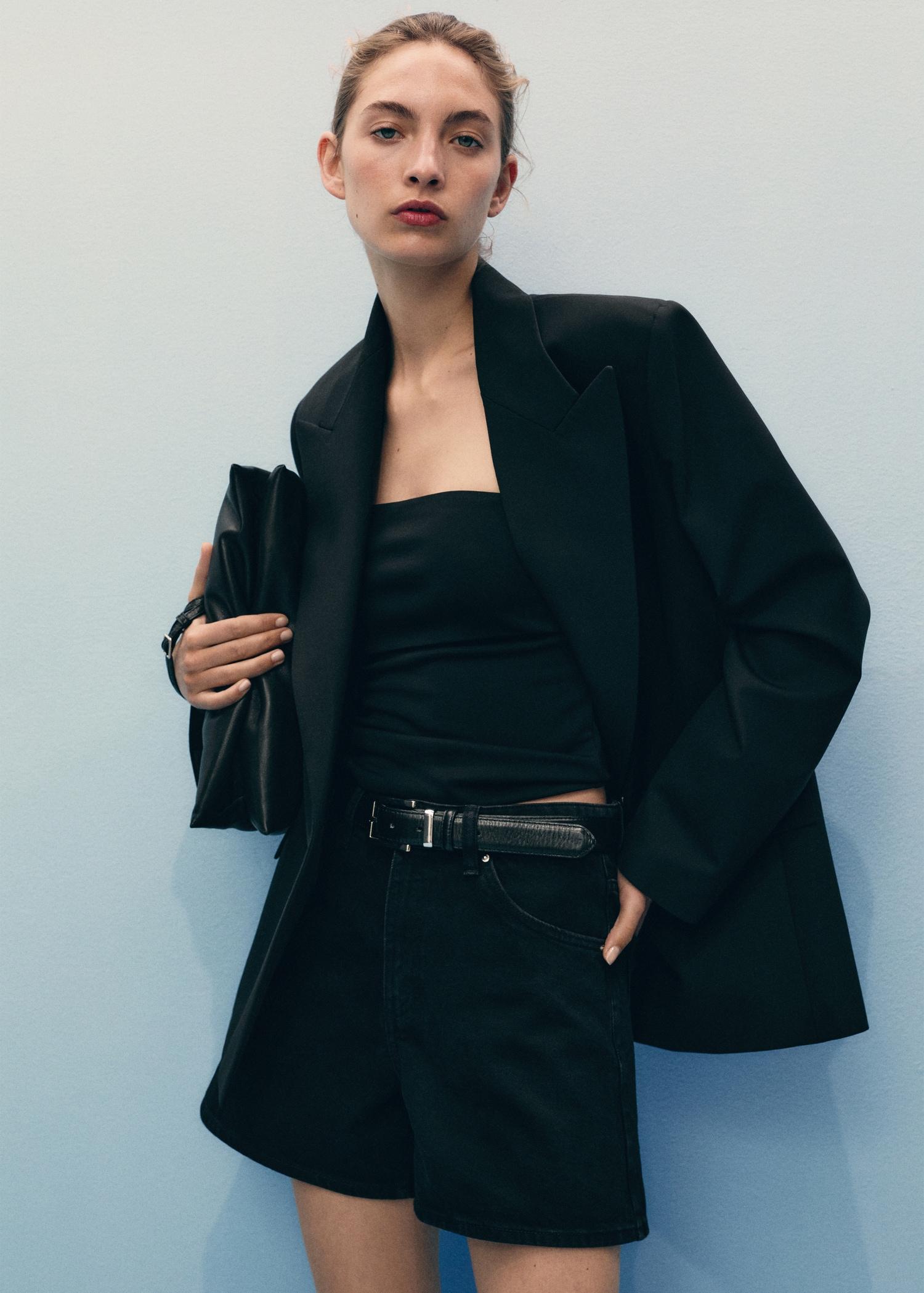 High-waisted straight-fit denim shorts - Women | MANGO USA Product Image