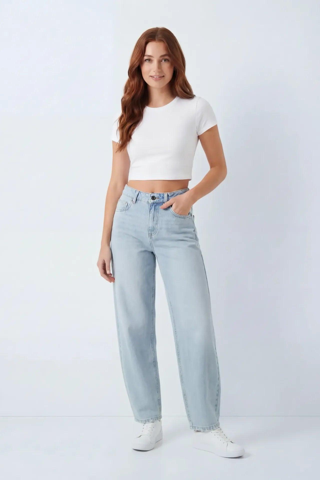 Low Rise Barrel Jean Female Product Image