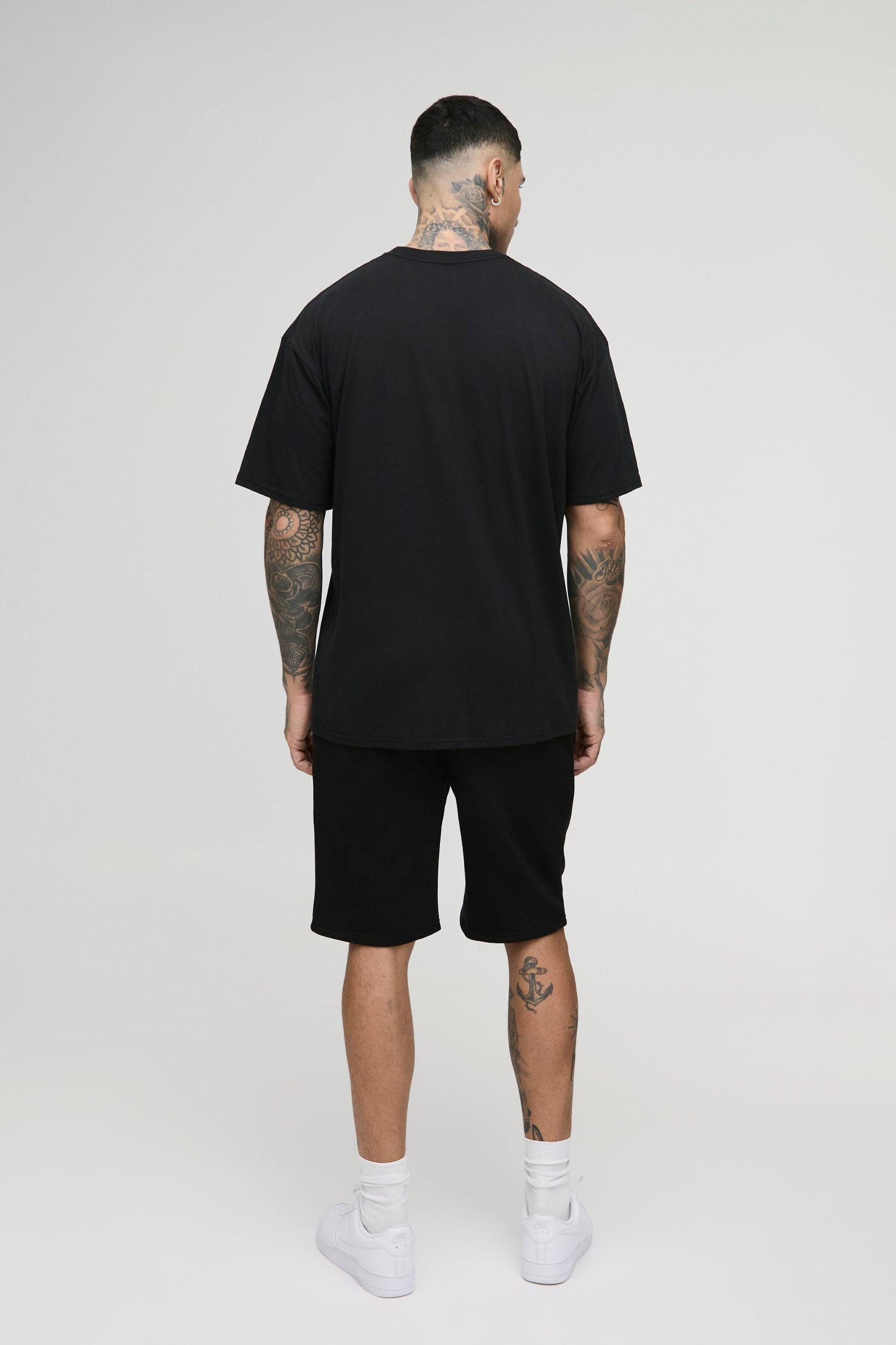 Tall Oversized Batman License Print T-Shirt | boohooMAN USA Product Image