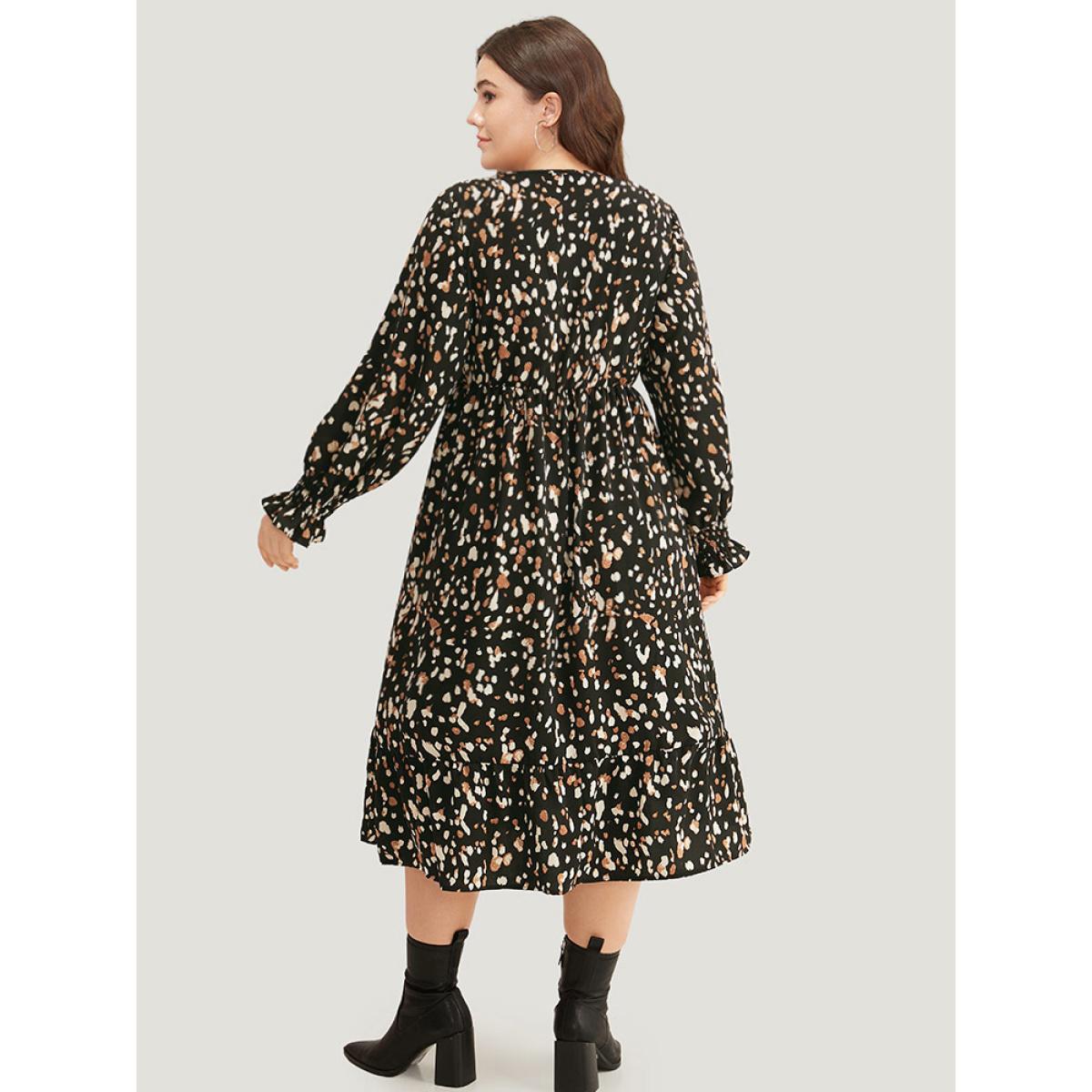 Plus Size Allover Print Pocket Lantern Sleeve Dress Black Women Elegant Printed V-neck Long Sleeve Curvy Midi Dress BloomChic 14-16/1X Product Image