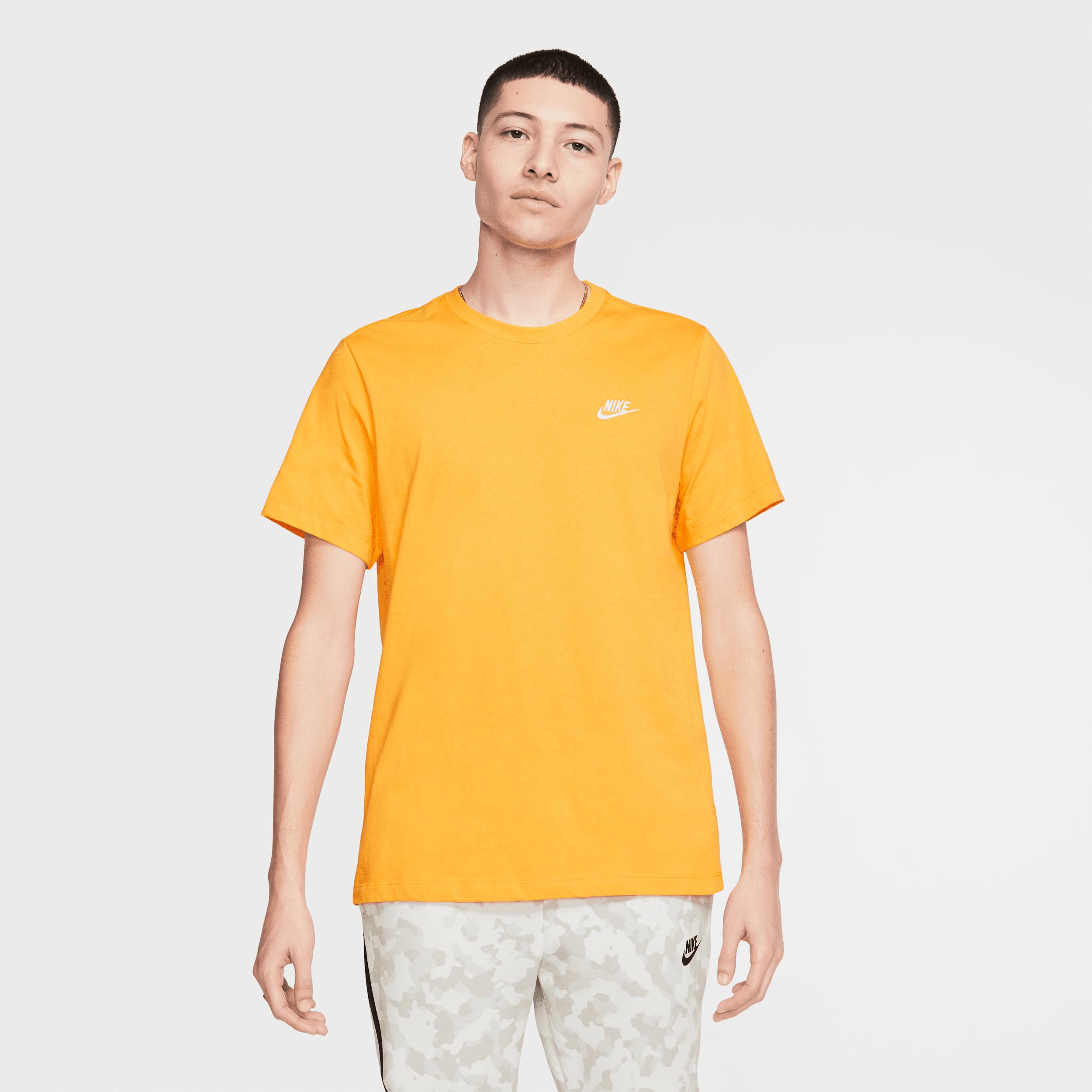 Nike Sportswear Club Men's T-Shirt Product Image