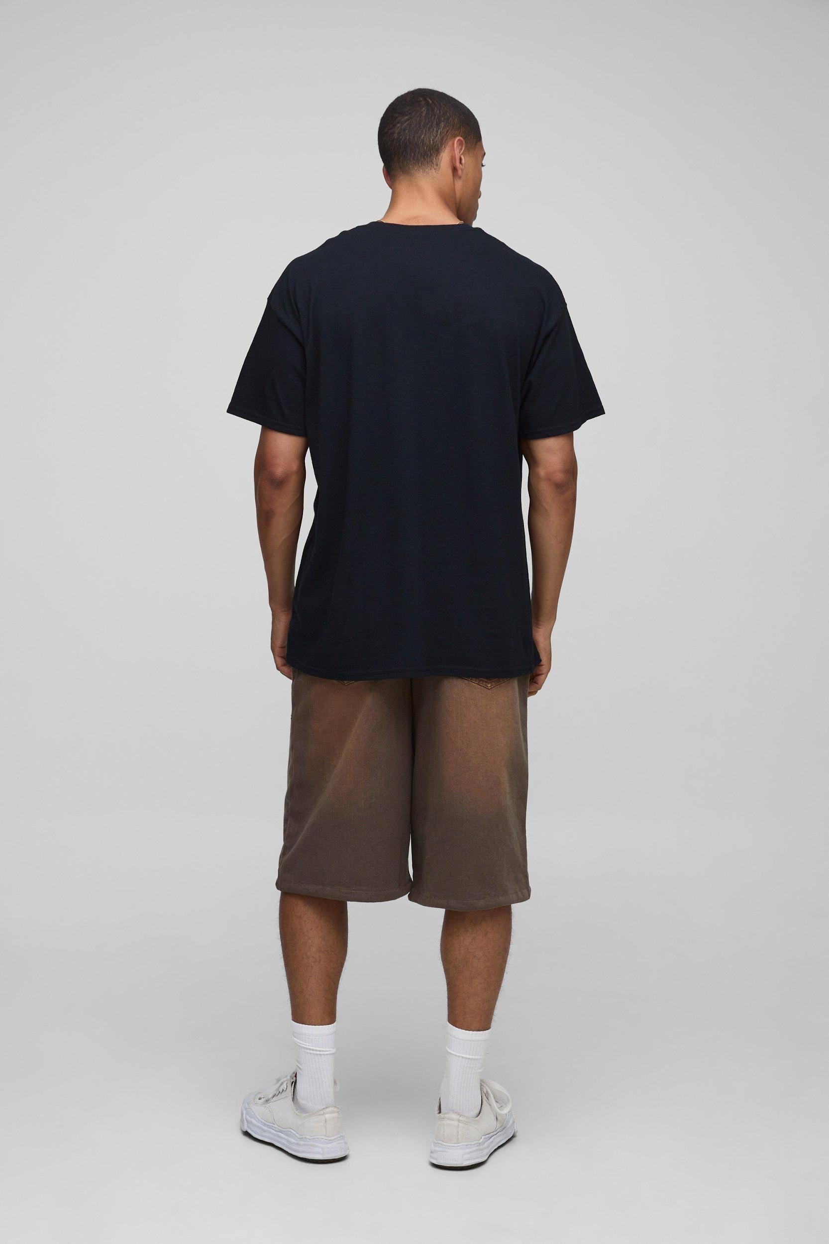 Black Oversized Willie Nelson License Printed T-Shirt | boohooMAN USA Product Image