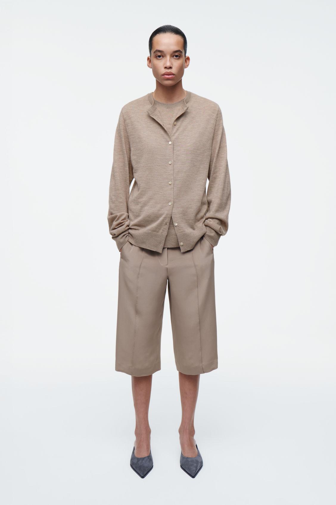 ATTACHED LAYERED FINE CASHMERE CARDIGAN Product Image