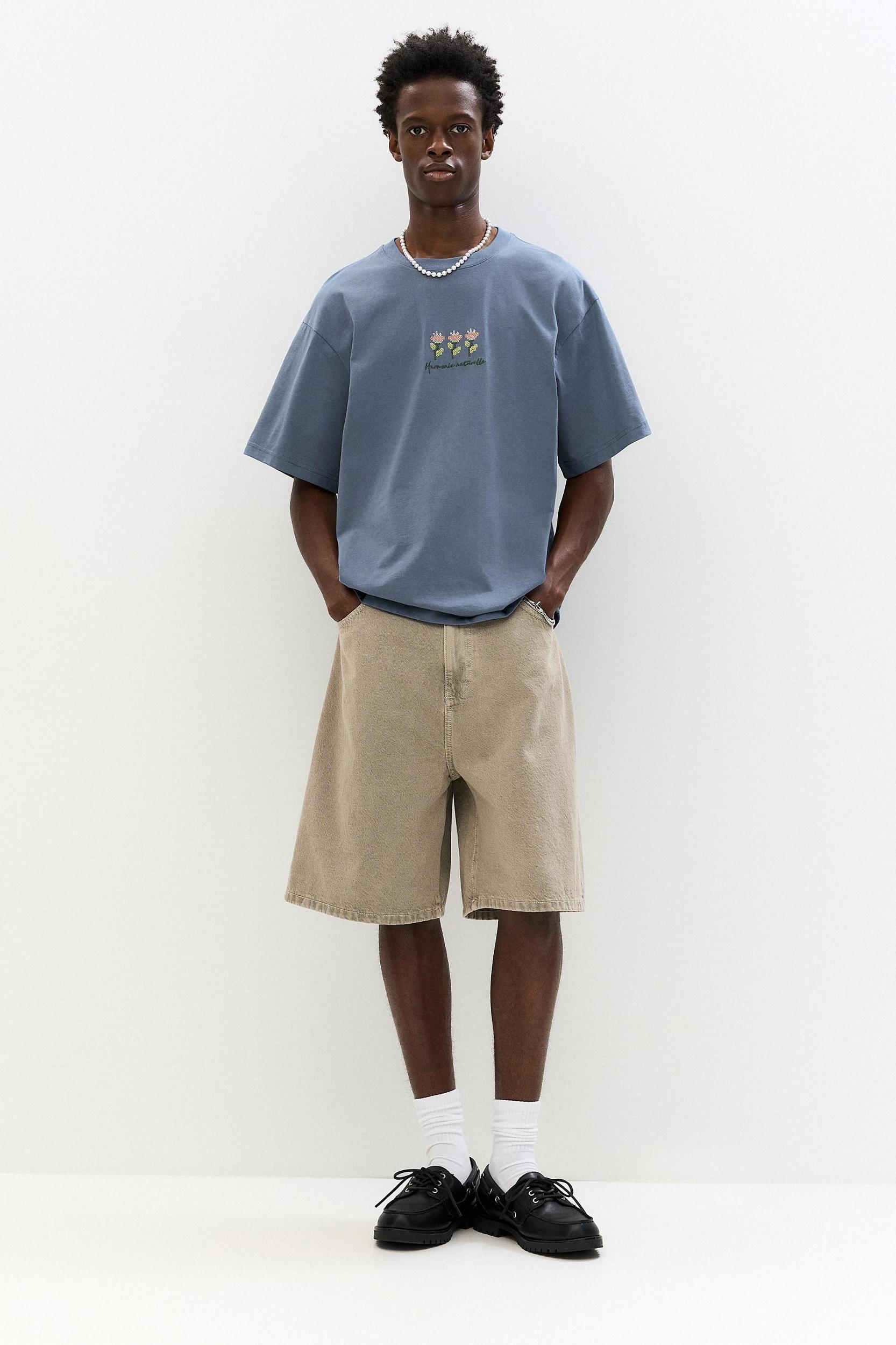 T-shirt with floral embroidery Product Image