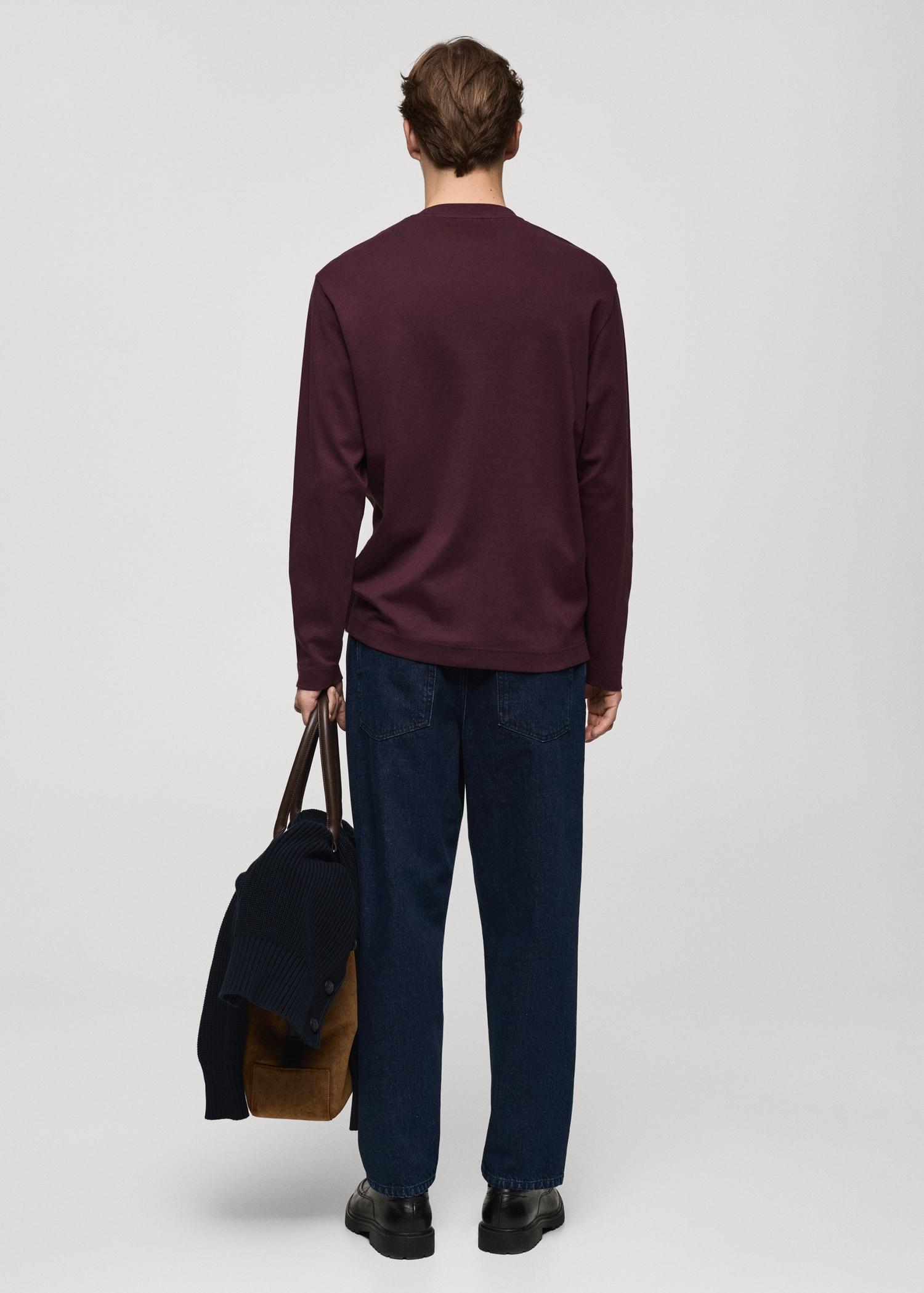 Long-sleeved regular-fit t-shirt - Men | MANGO USA Product Image