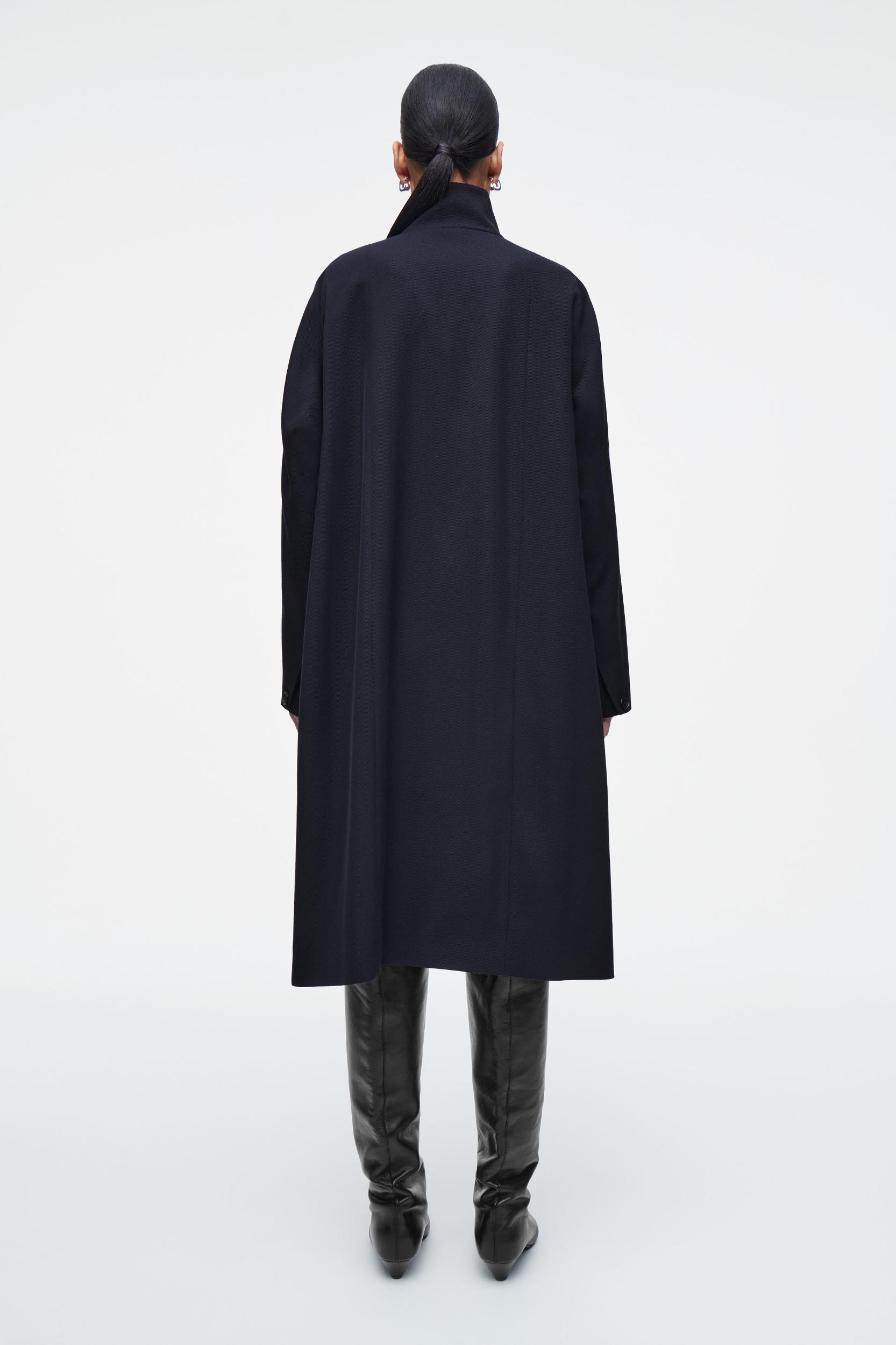 TRAPEZE WOOL-BLEND COAT Product Image