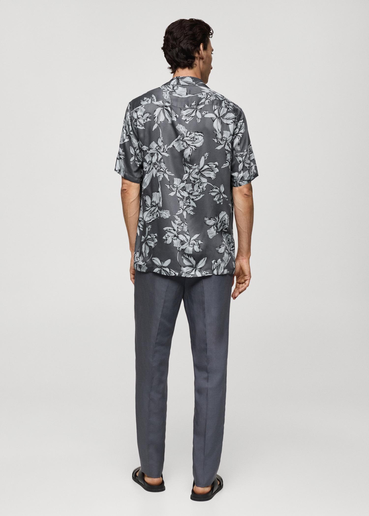 Regular-fit Hawaiian-print shirt - Men | MANGO USA Product Image