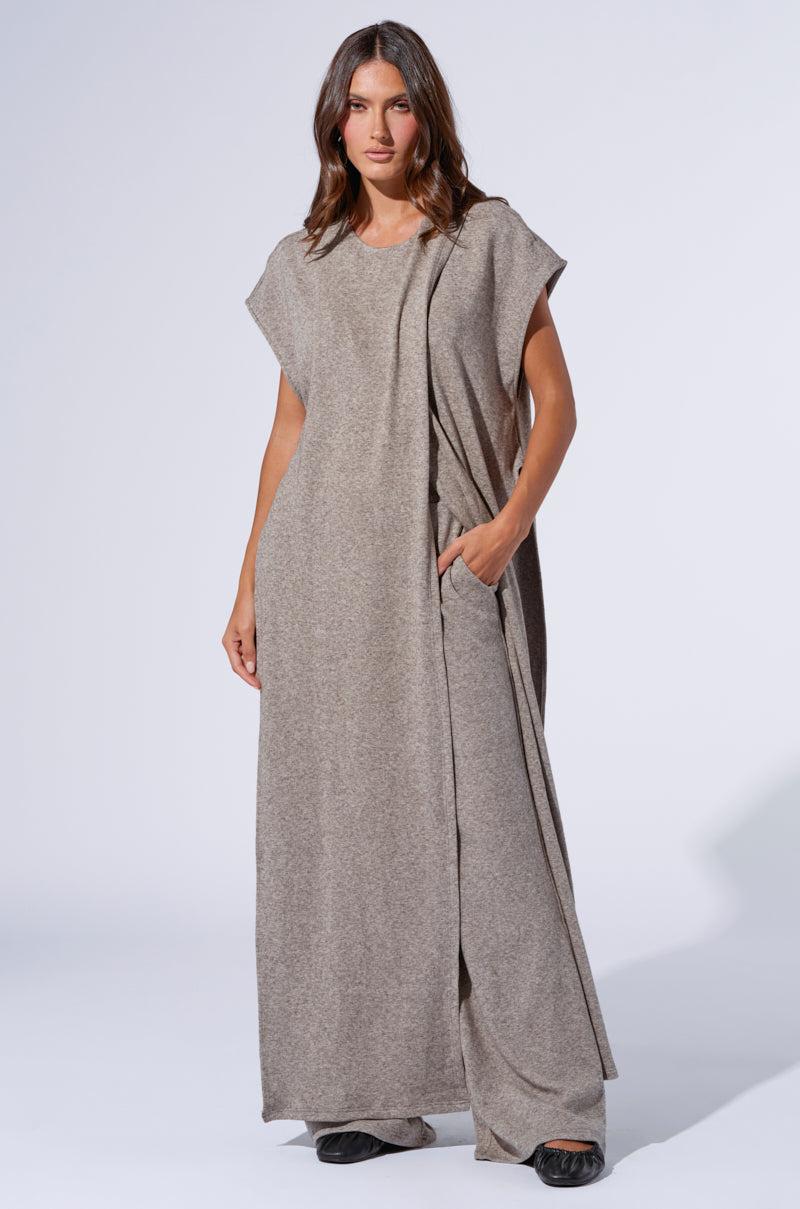 VIBE OUT FLARE LEG KNIT PANT IN GREY Product Image