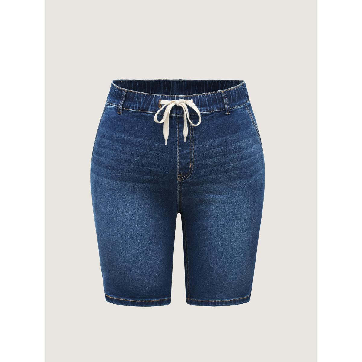 Plus Size No-Gap Waist Stretchy Denim Shorts Women Denimindigo Medium stretch Casual Slanted pocket Leisure Denim Shorts BloomChic 26/4X Product Image