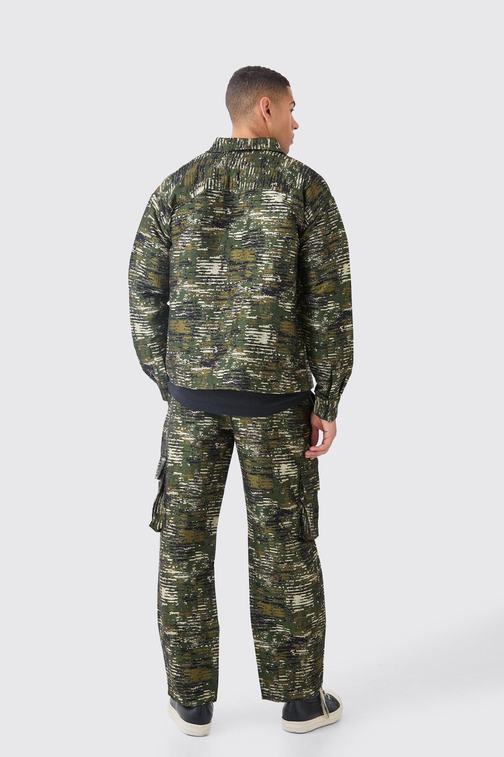 Textured Camo Relaxed Cargo Pants | boohooMAN USA Product Image