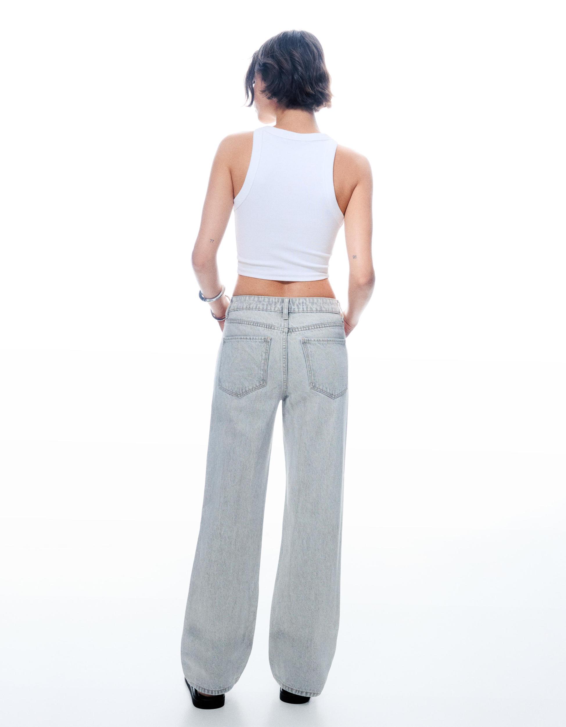 Straight cropped jeans with rhinestones Product Image