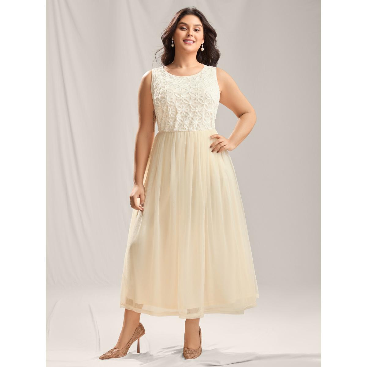 Plus Size Floral Embroidered Spliced Mesh Maxi Dress Beige Women Round Neck Sleeveless Curvy BloomChic 26/4X Product Image