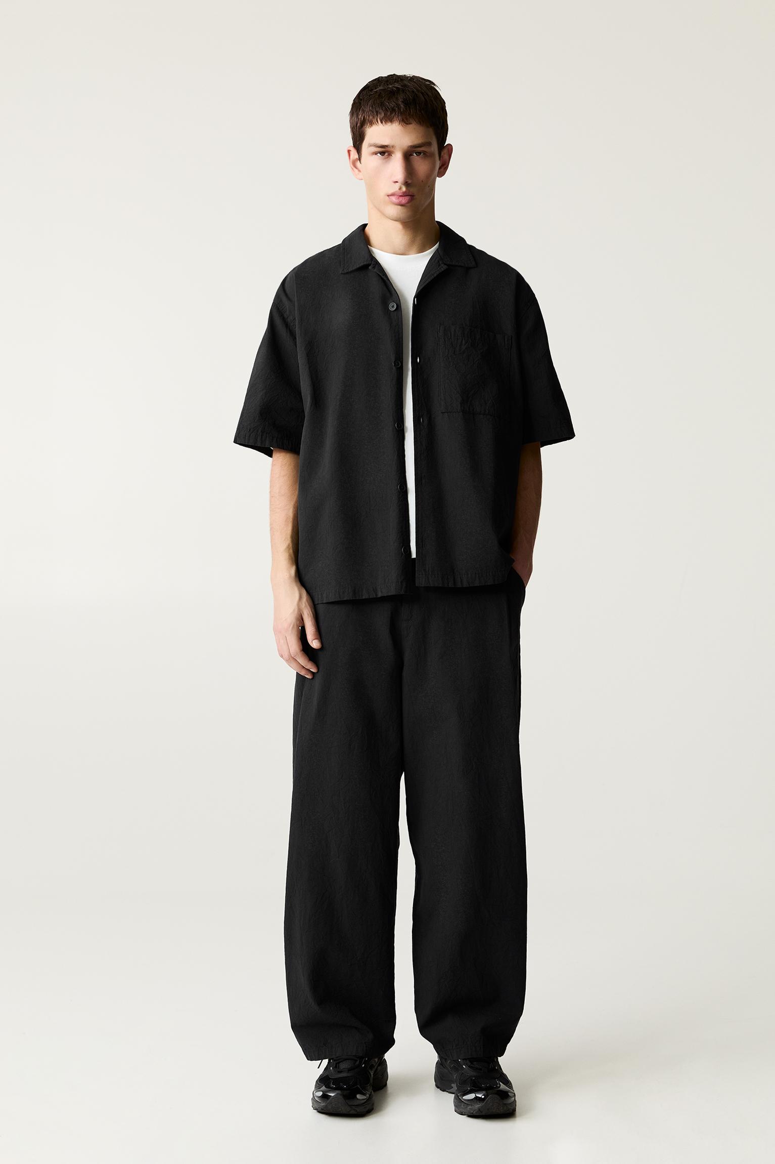 Short sleeve shirt with pocket Product Image