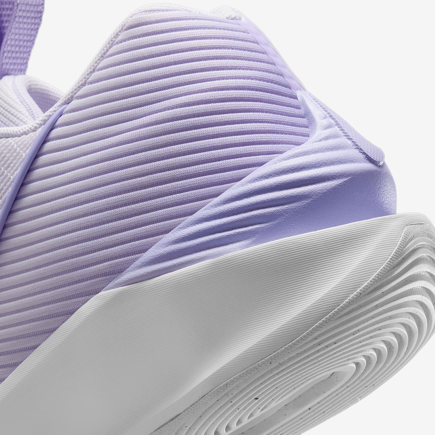 Nike Mens G.T. Jump Academy Basketball Shoes | FV5524-500 Product Image