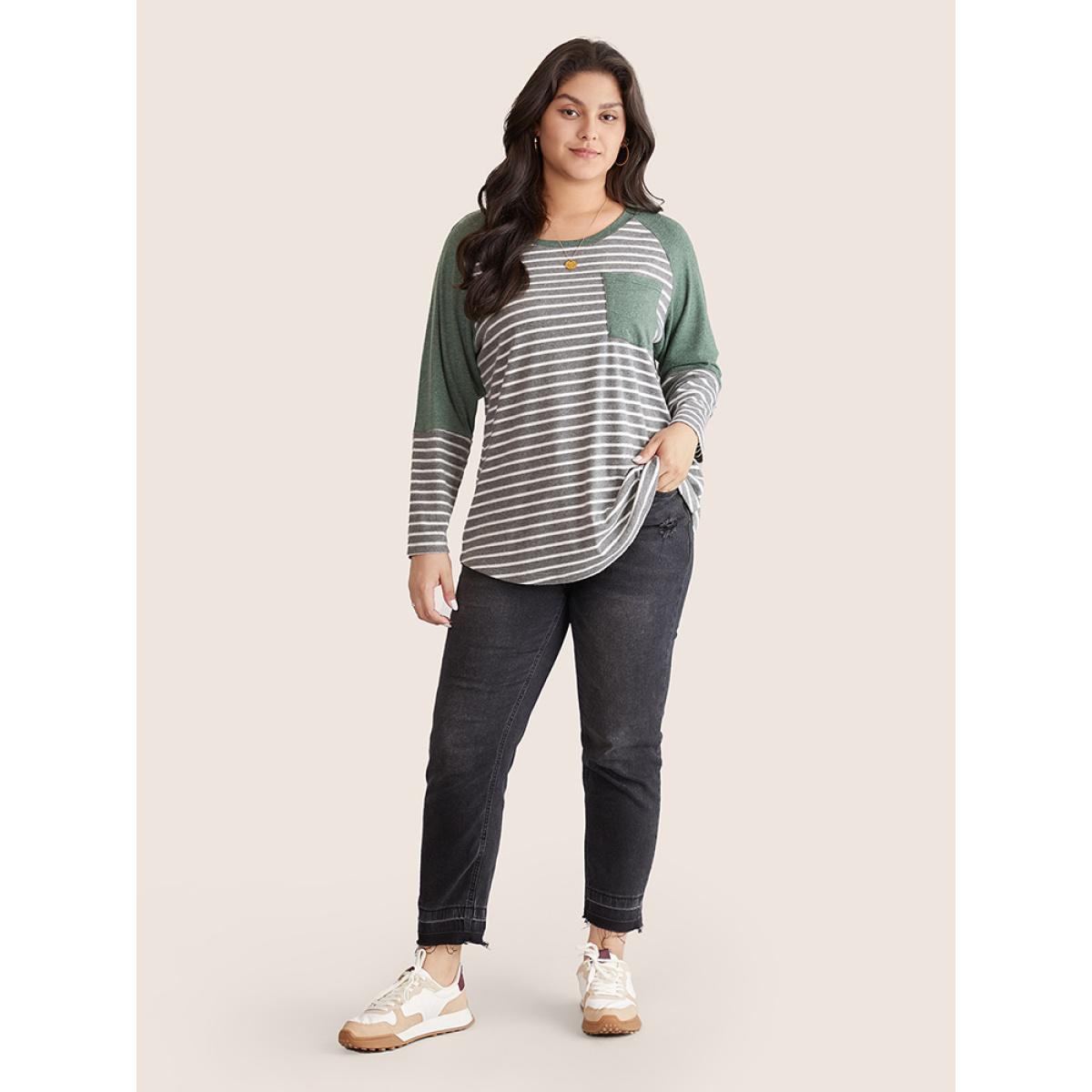 Plus Size Patchwork Striped Patched Pocket Raglan Sleeve T-shirt Green Women Casual Contrast Striped Round Neck Dailywear T-shirts BloomChic 30/6X Product Image
