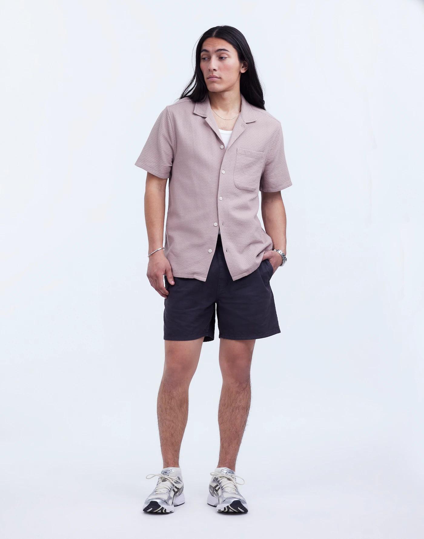 Easy Short-Sleeve Shirt in Woven Checkerboard Product Image