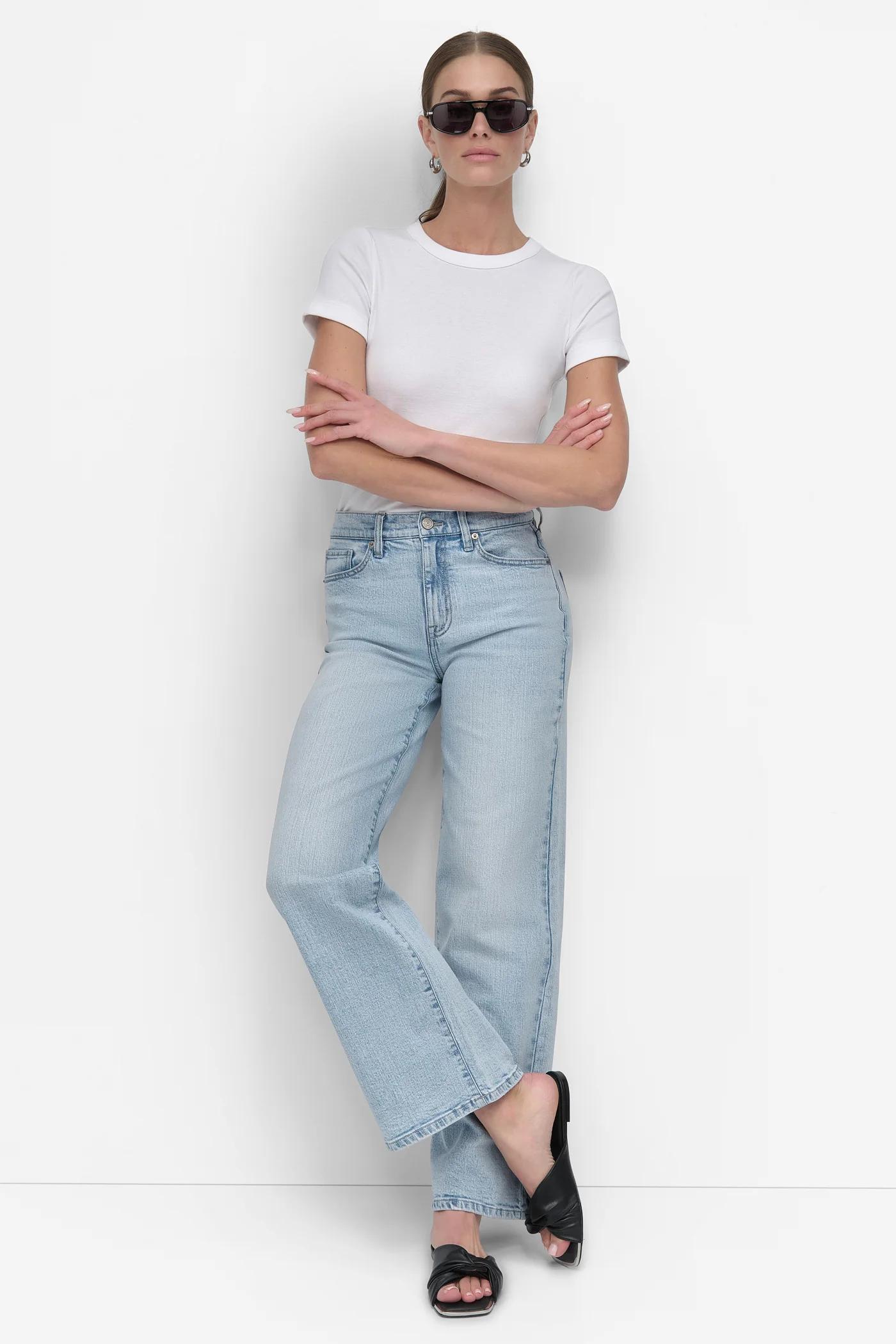HIGH-RISE WIDE-LEG JEAN Product Image